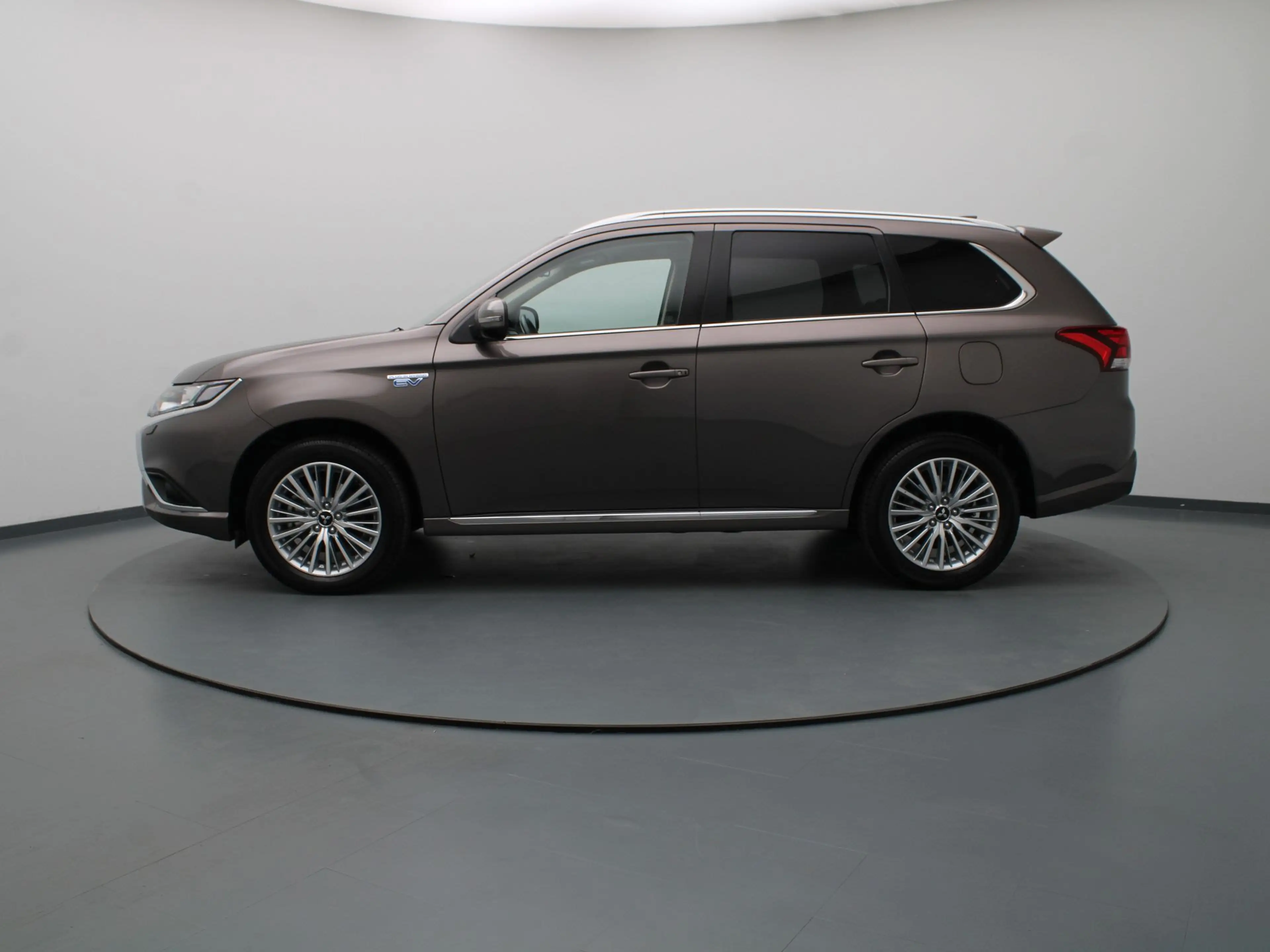 Mitsubishi Outlander 225pk PHEV Intense Camera | Navig | Cruise Contol — photo 23