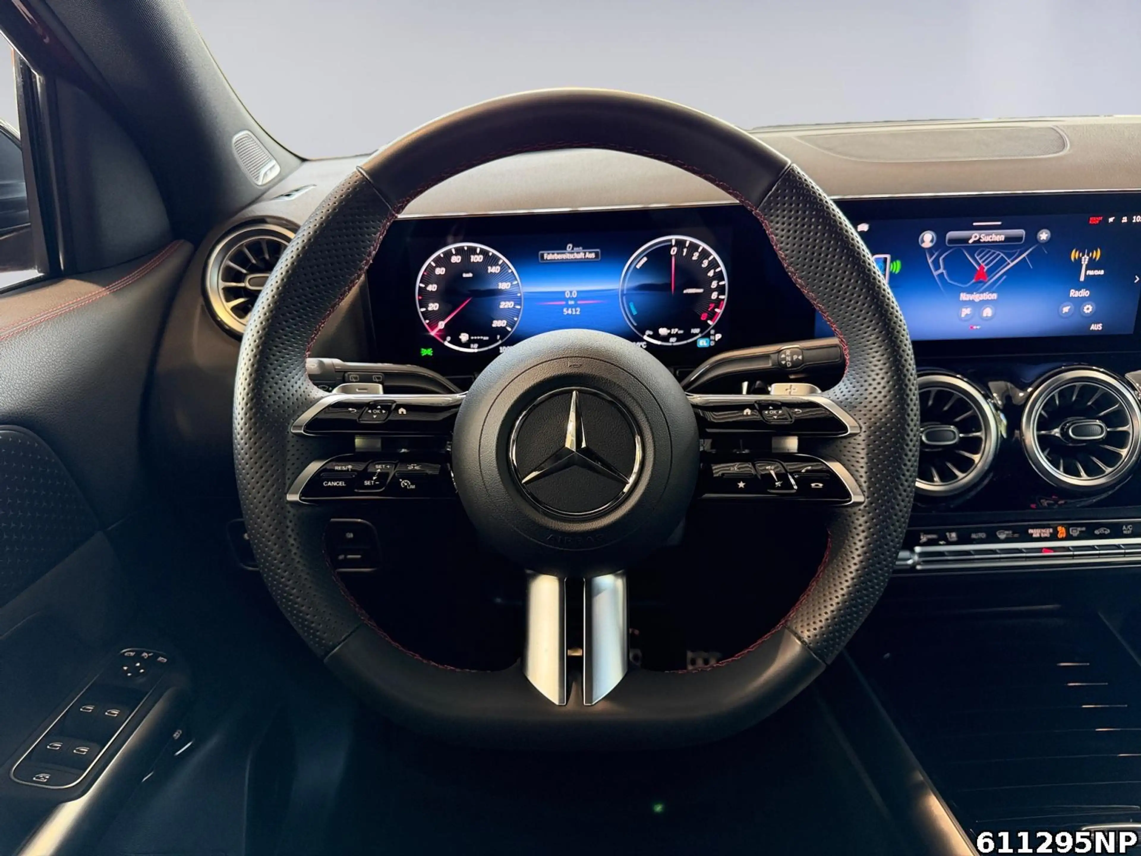 Mercedes-Benz GLA 250 e AMG Pano NightKeyless 360° Lenkradhzg — photo 9