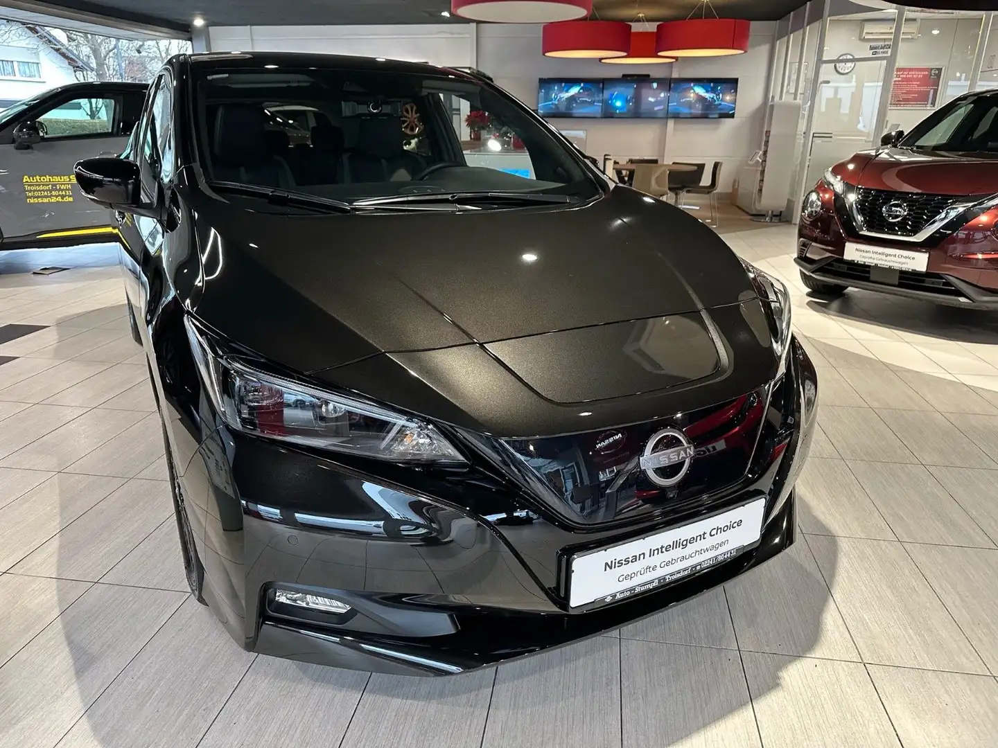 Nissan Leaf Tekna Schwarz - 2