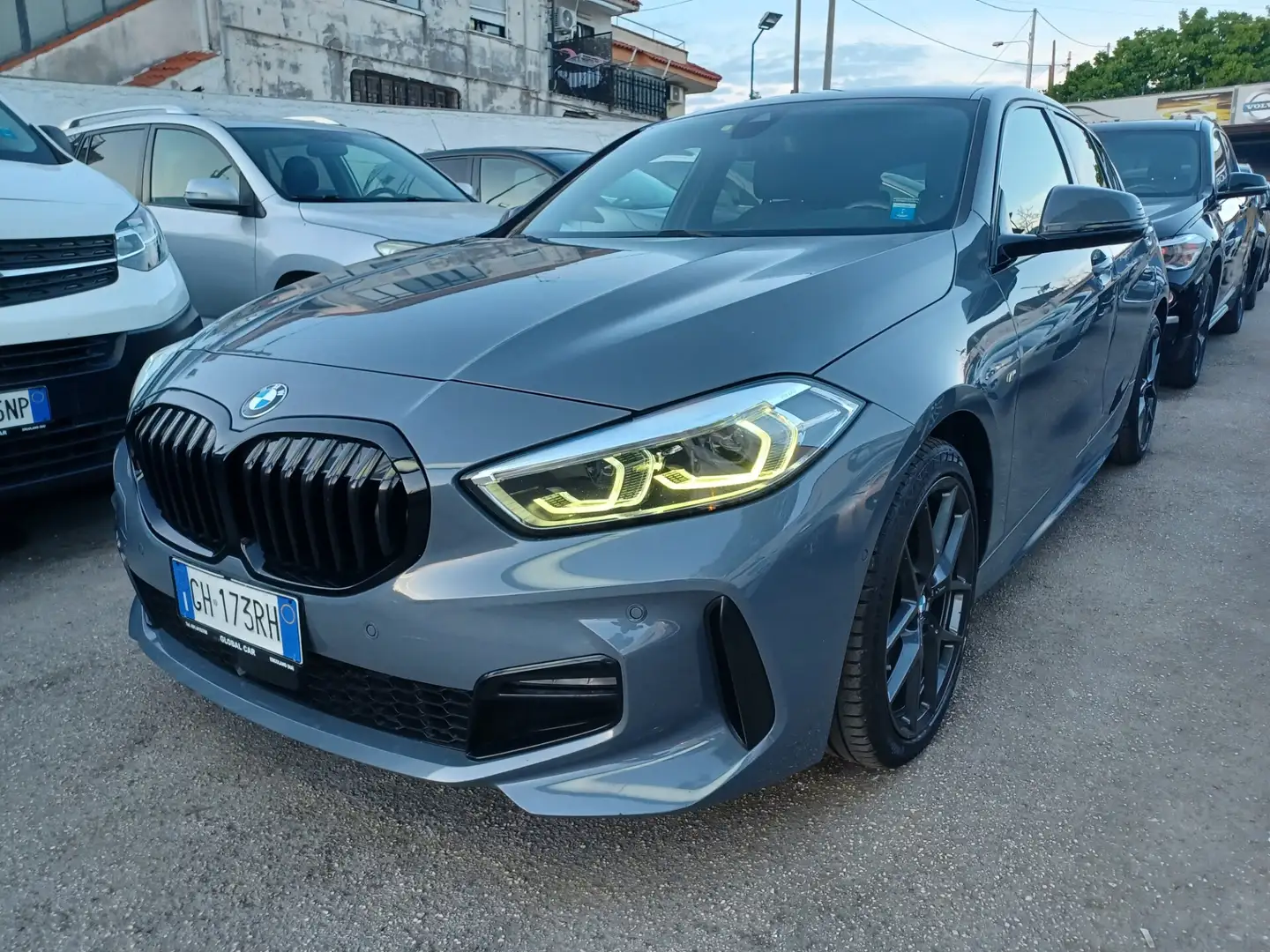 BMW 116 116d 5p. Msport Gris - 1