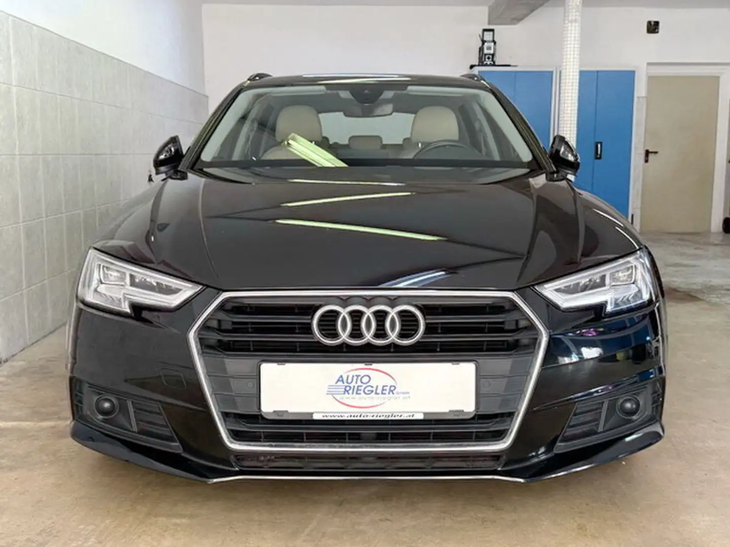 Audi A4 Avant Business ''NP 56.000€ LED-Leder-Navi'' Schwarz - 2
