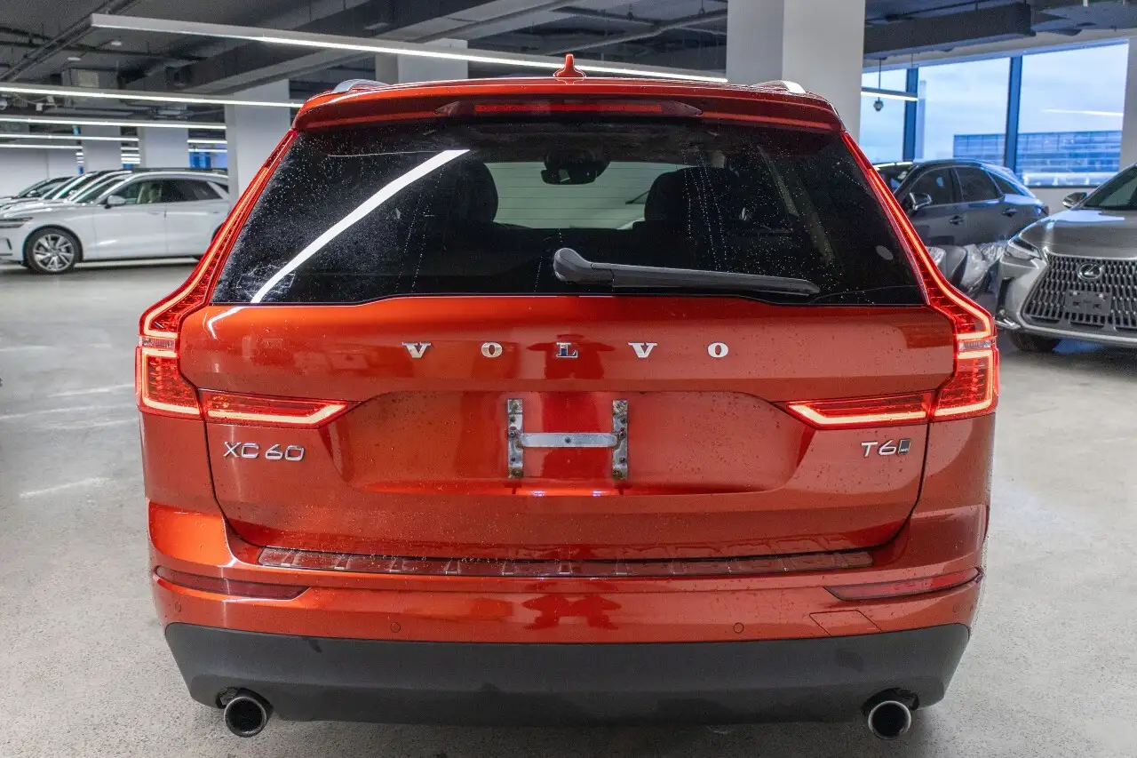 Volvo XC60 снимка Volvo XC60