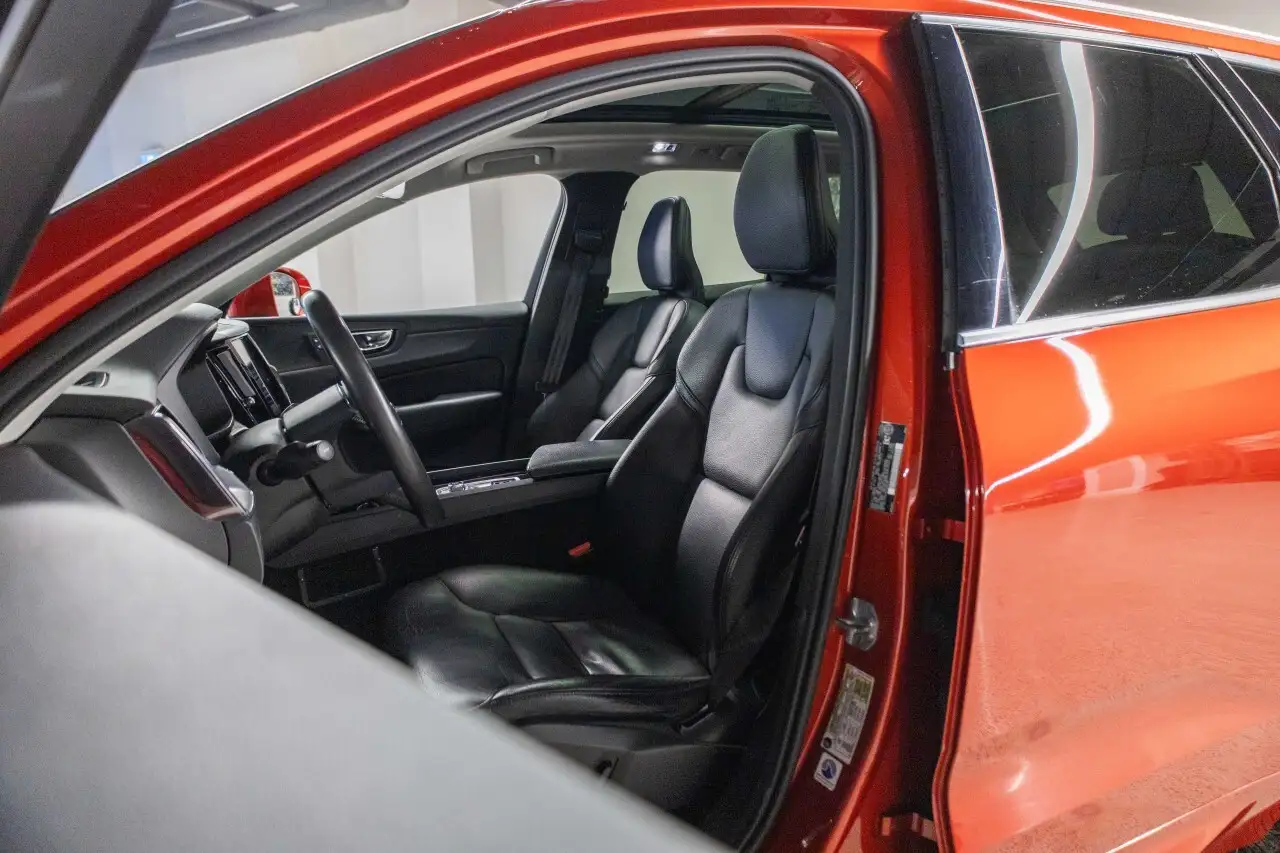 Volvo XC60 снимка Volvo XC60