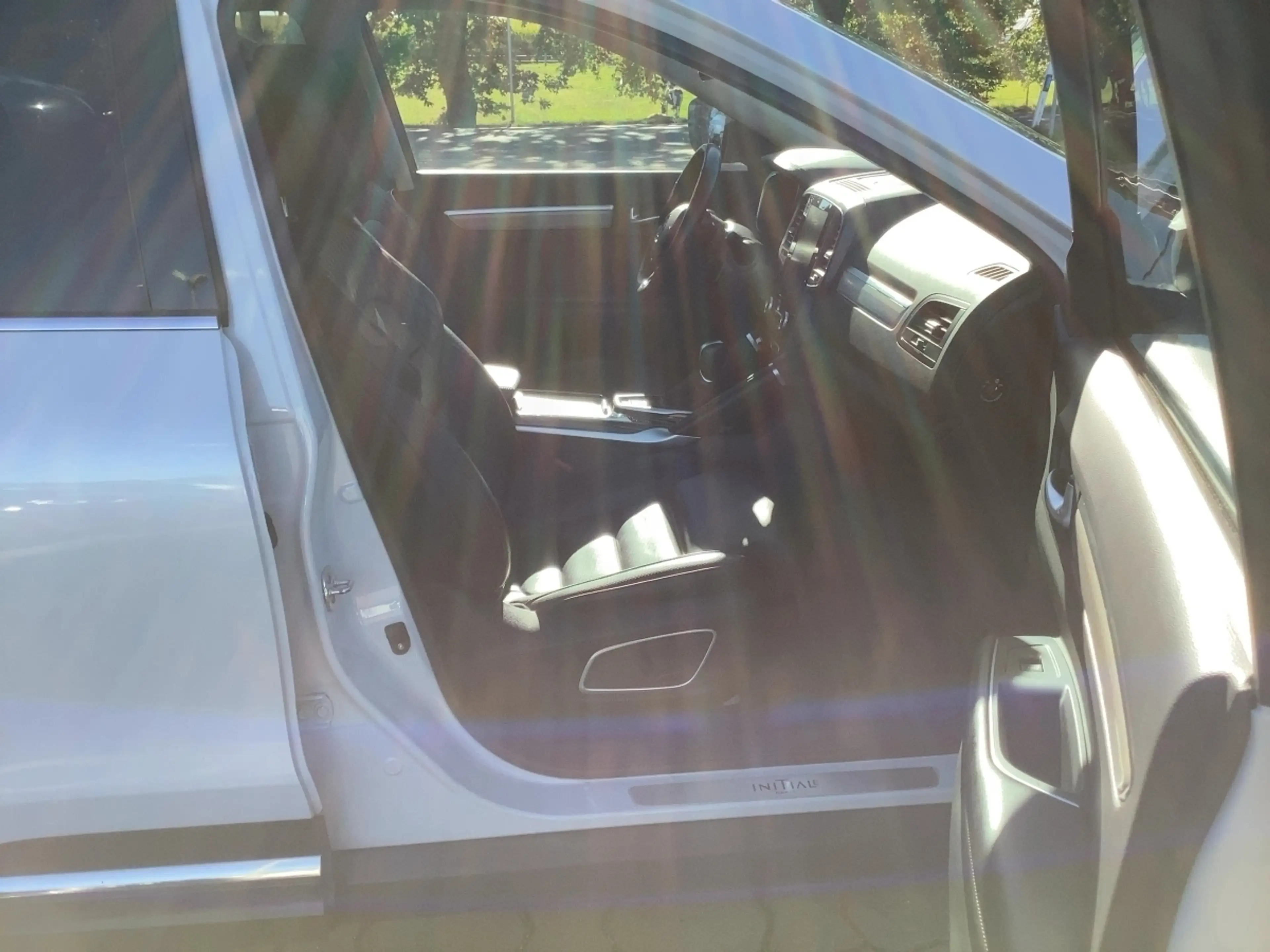 Renault Koleos II 2.0BLUEdCi185 Initiale Paris 4WD — photo 11