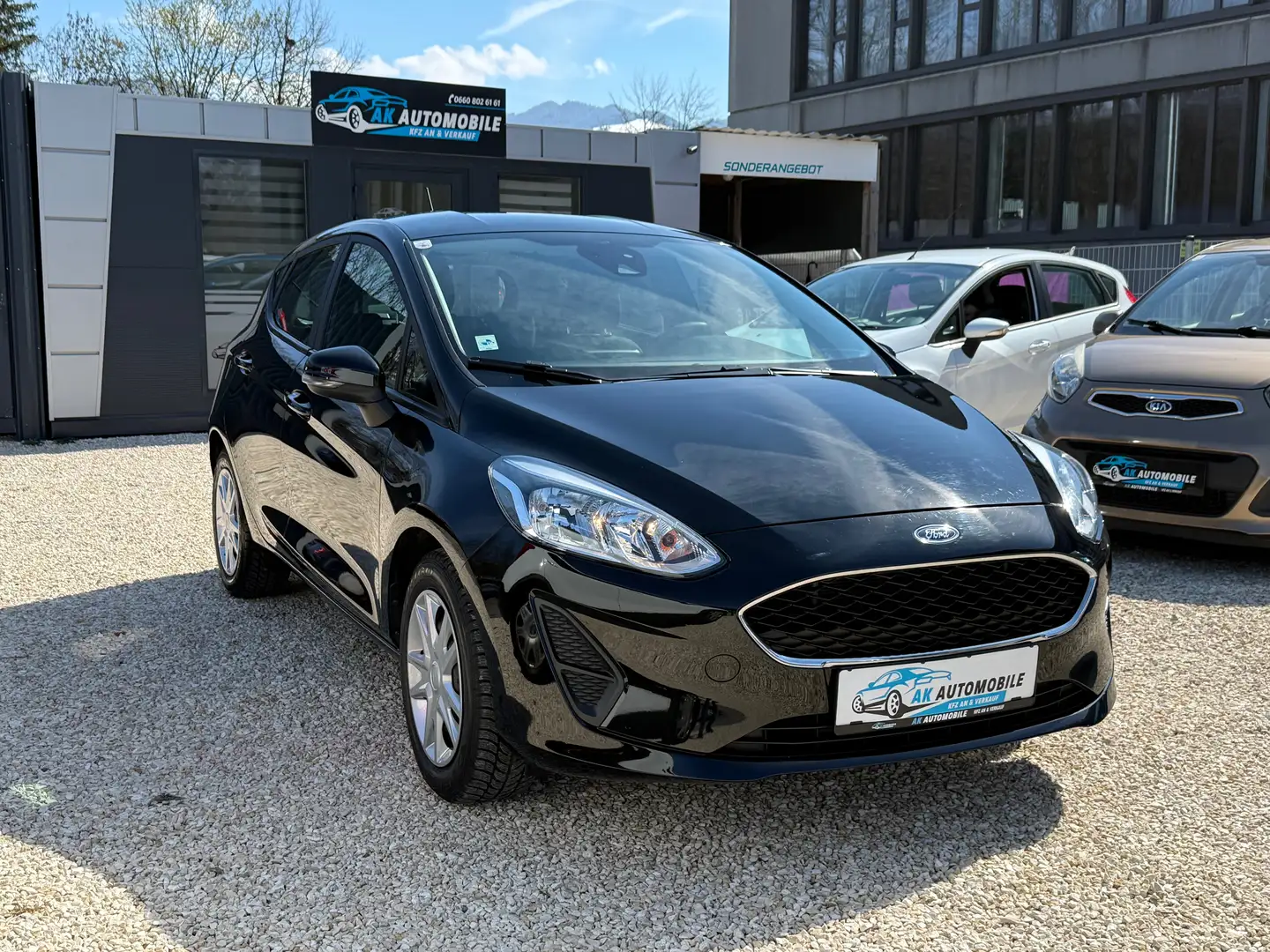 Ford Fiesta Trend 1.1 L Schwarz - 1