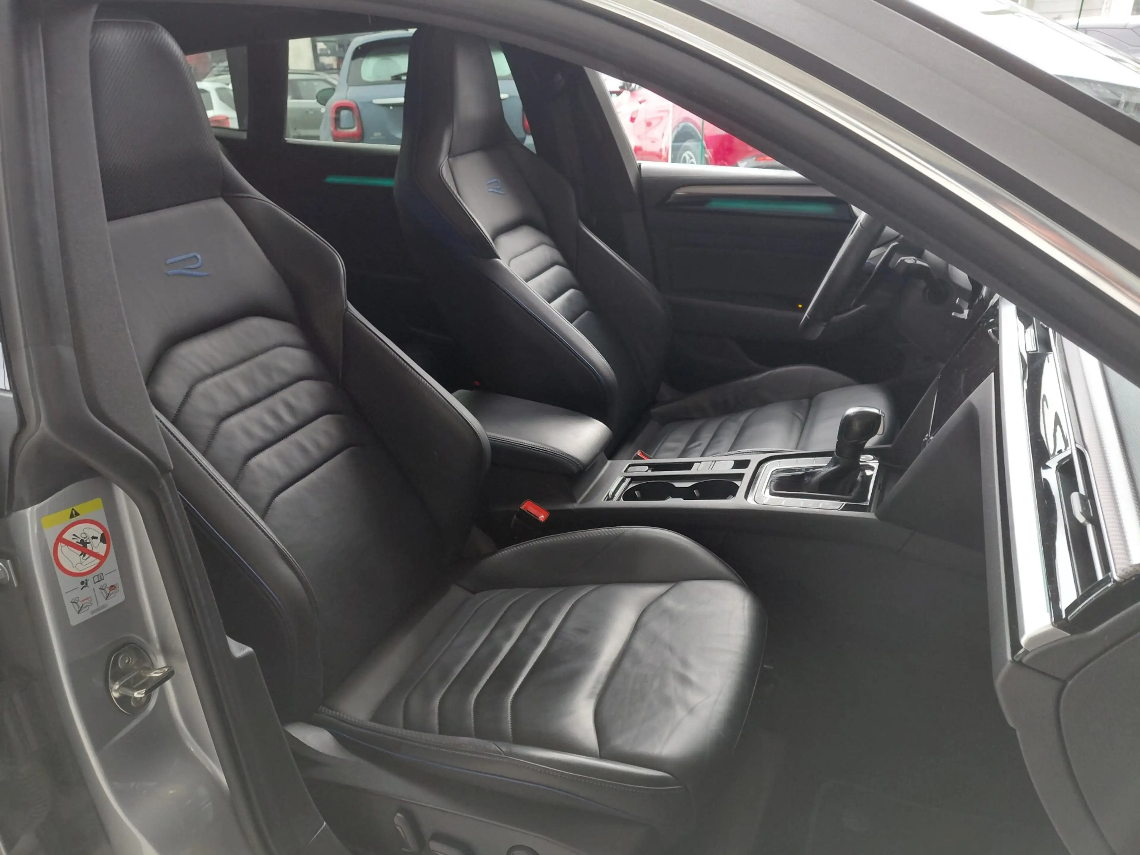 Volkswagen Arteon Arteon SB R 2.0 TSI 4Motion OPF DSG — photo 6