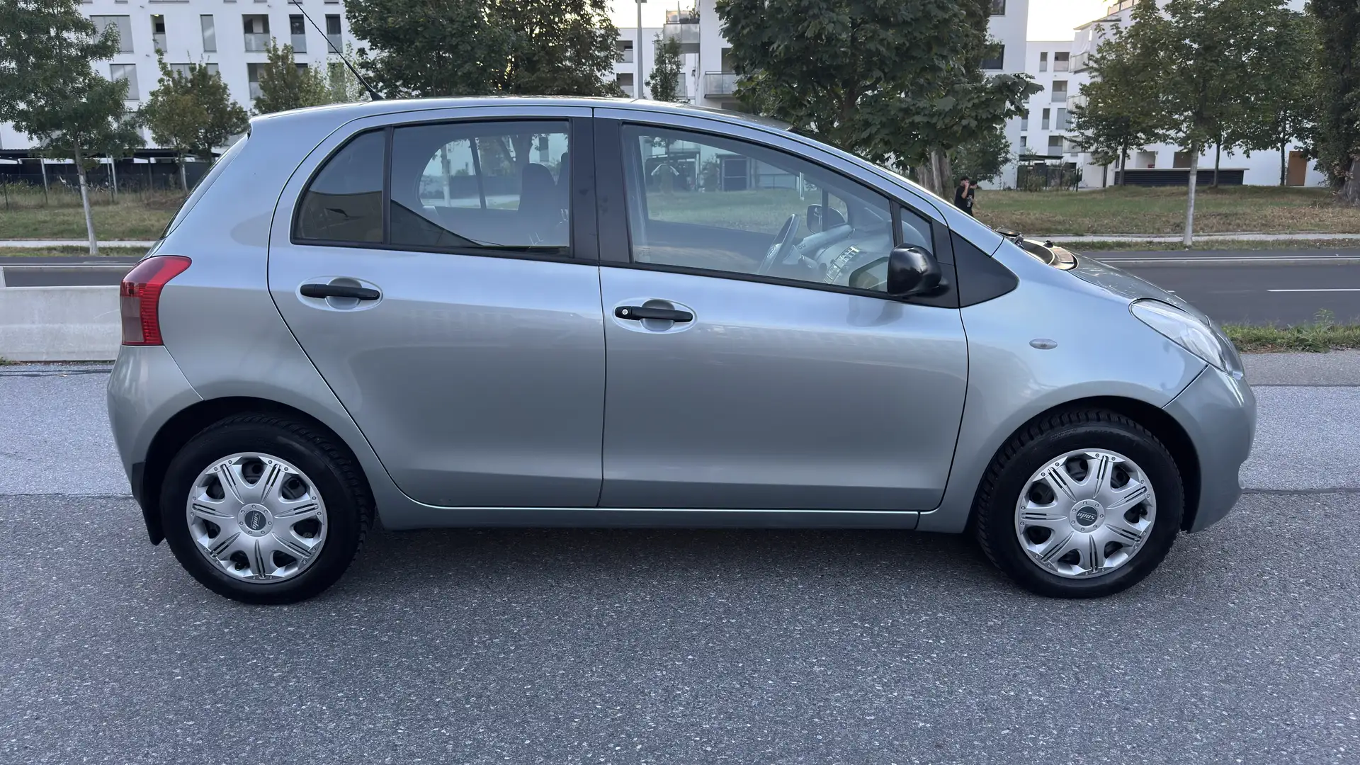 Toyota Yaris 1,4 D-4D 90 **PICKERL BIS 04/2027** - 2