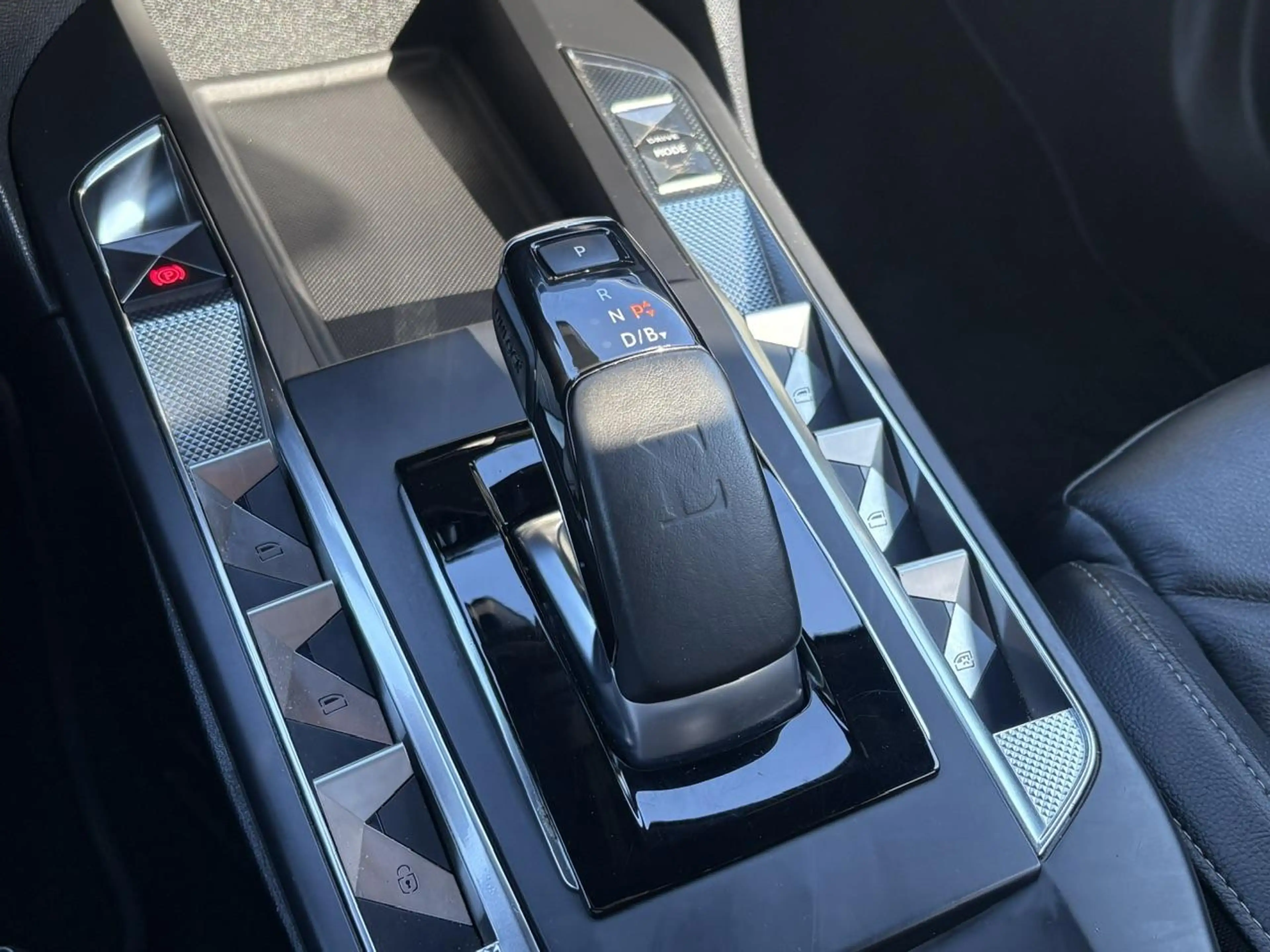 DS Automobiles DS 3 Crossback E-Tense 50 kWh | Verwacht | Dealer onderhouden | A — photo 11