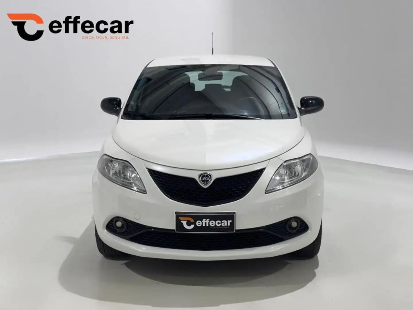 Lancia Ypsilon 1.2 69 CV 5 porte GPL Ecochic Gold Wit - 2