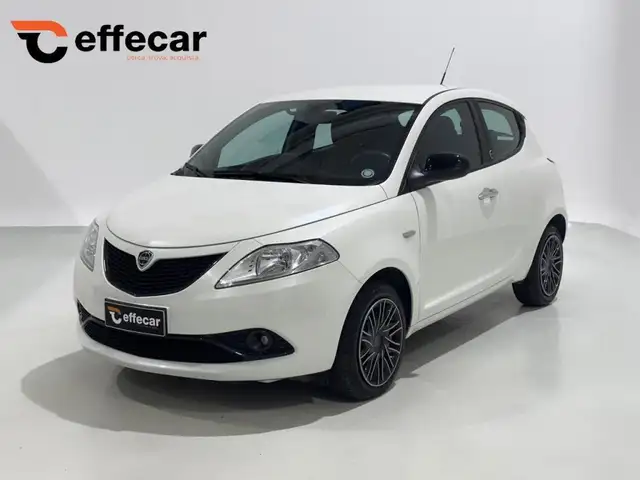 Lancia Ypsilon 1.2 69 CV 5 porte GPL Ecochic Gold