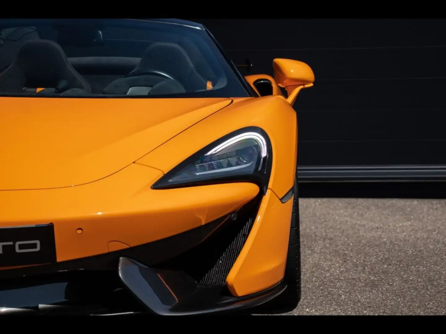 McLaren 570S Spider - V8 bi-turbo 3.8l - 570ch - LAUNCH EDITION ! Gold - 2