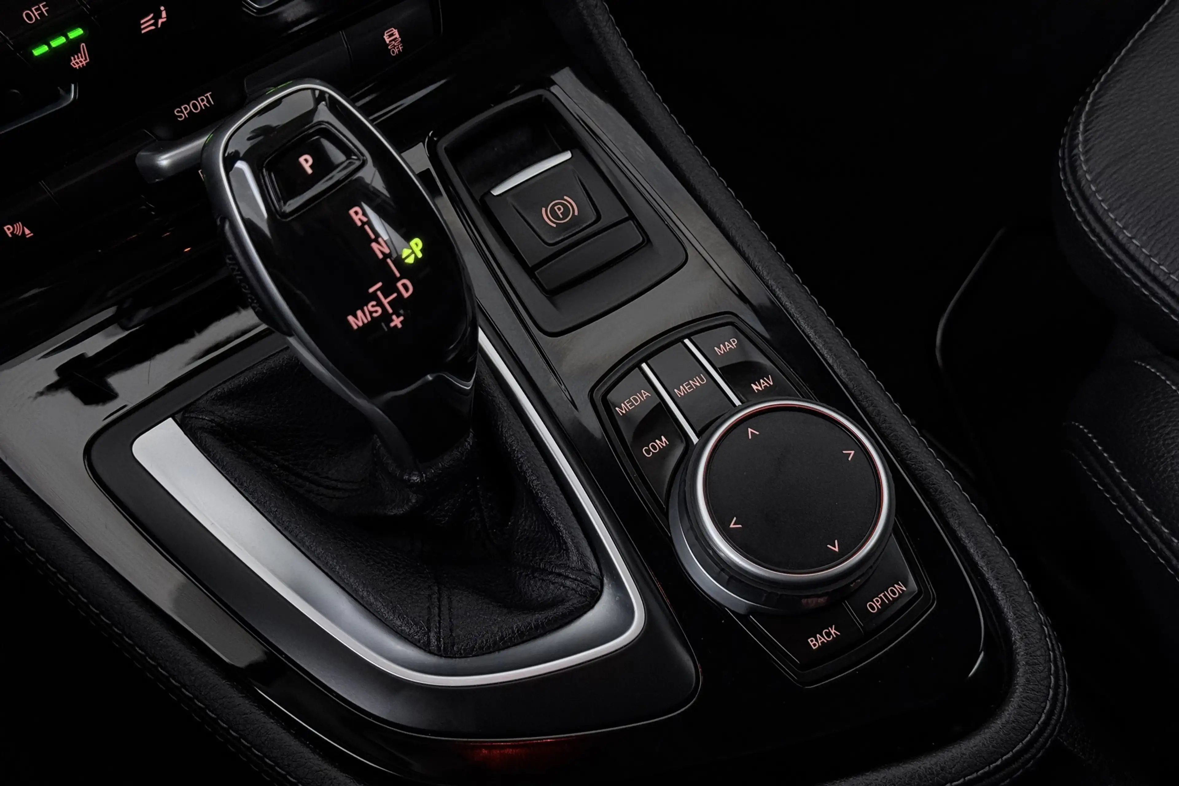 BMW 218 2-serie Active Tourer 218i High Executive Edition — photo 19