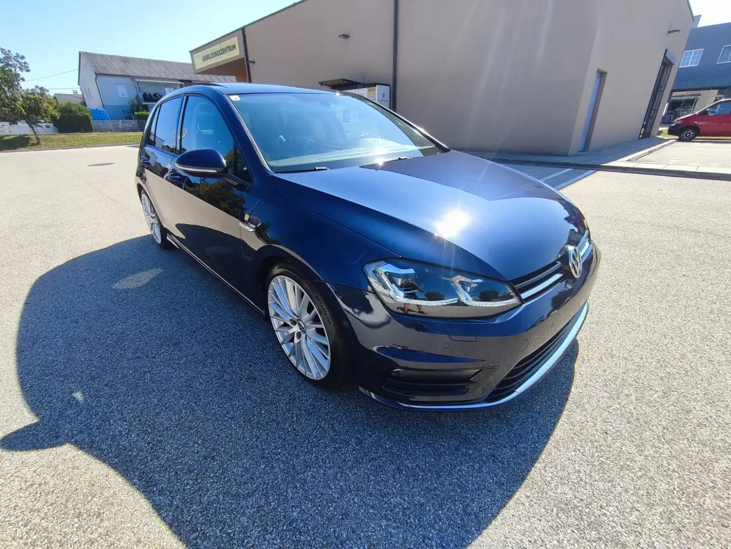 Volkswagen Golf Golf *DSG* *R-Line* TDi Blau - 2