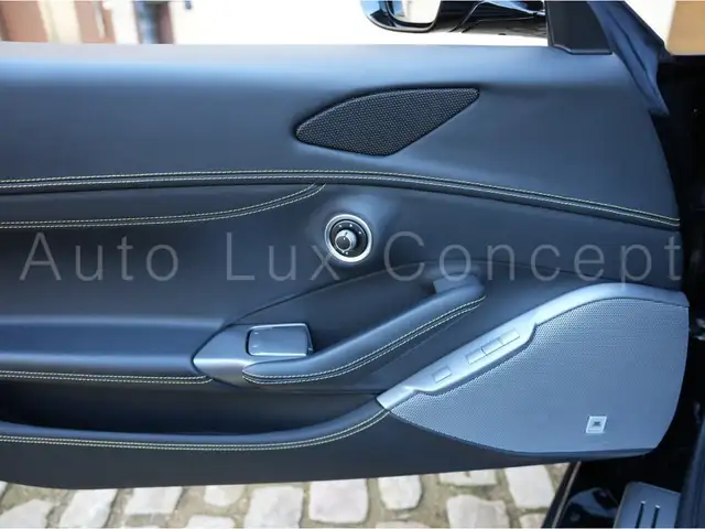 Ferrari Portofino view 15