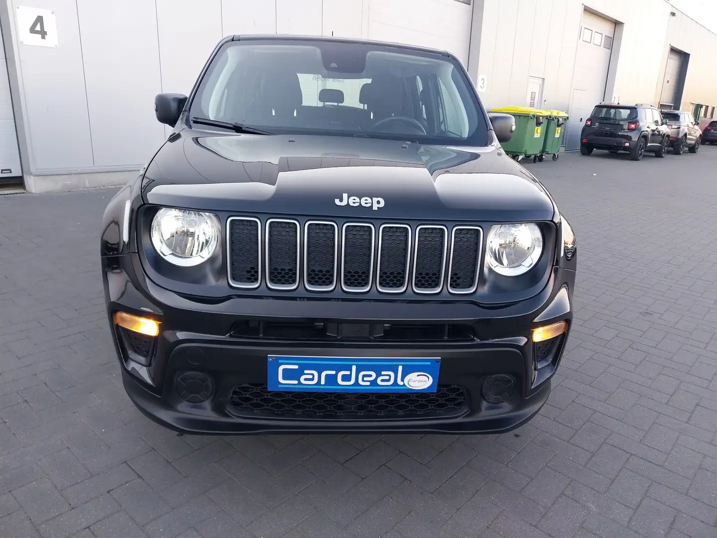 Jeep Renegade 1.3 T4 AWD PHE DDCT/ATTACHE_REMORQUE/CLIM/GARANTIE Zwart - 2