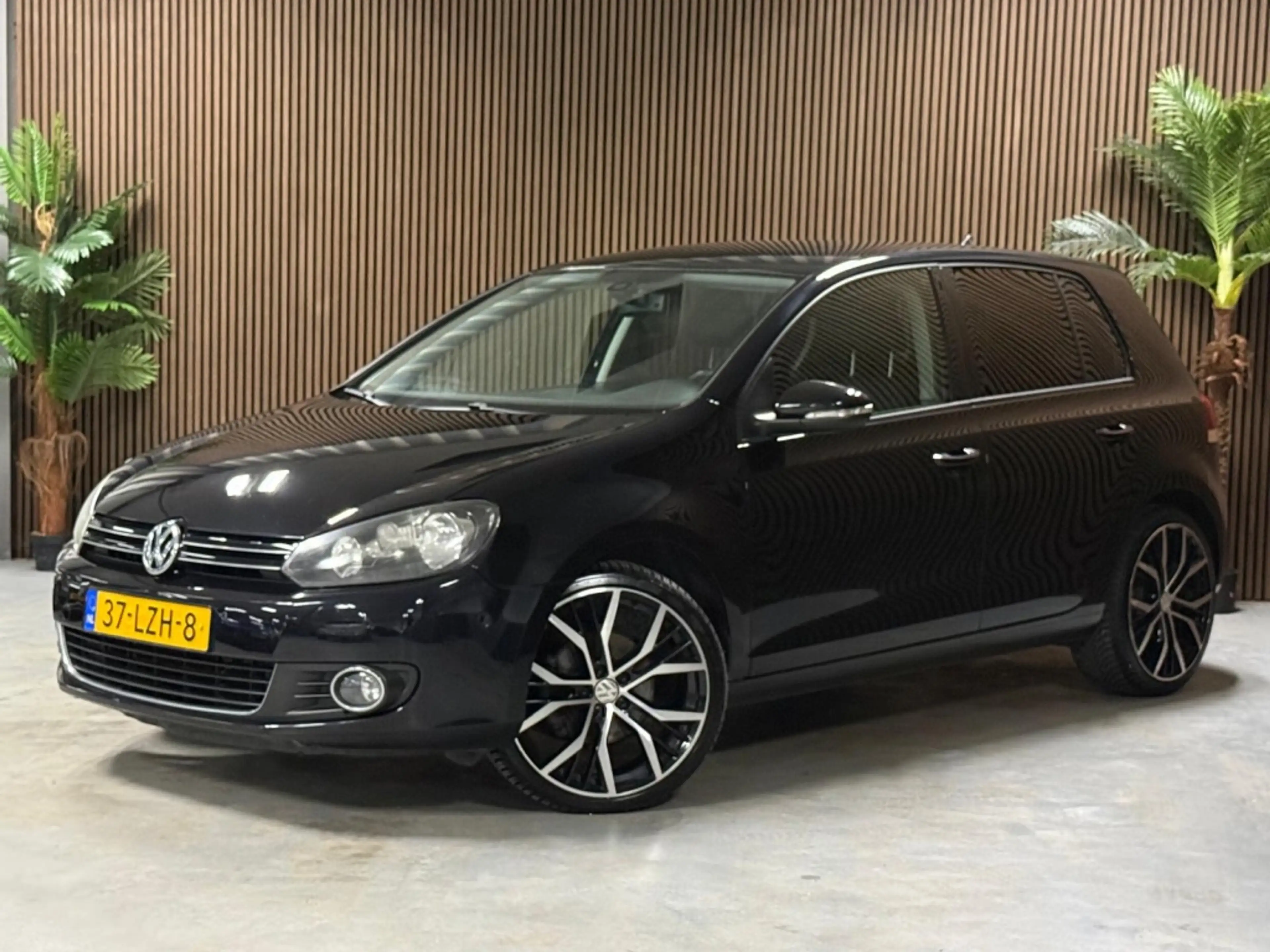 Volkswagen Golf 1.4 TSI Highline — photo 2