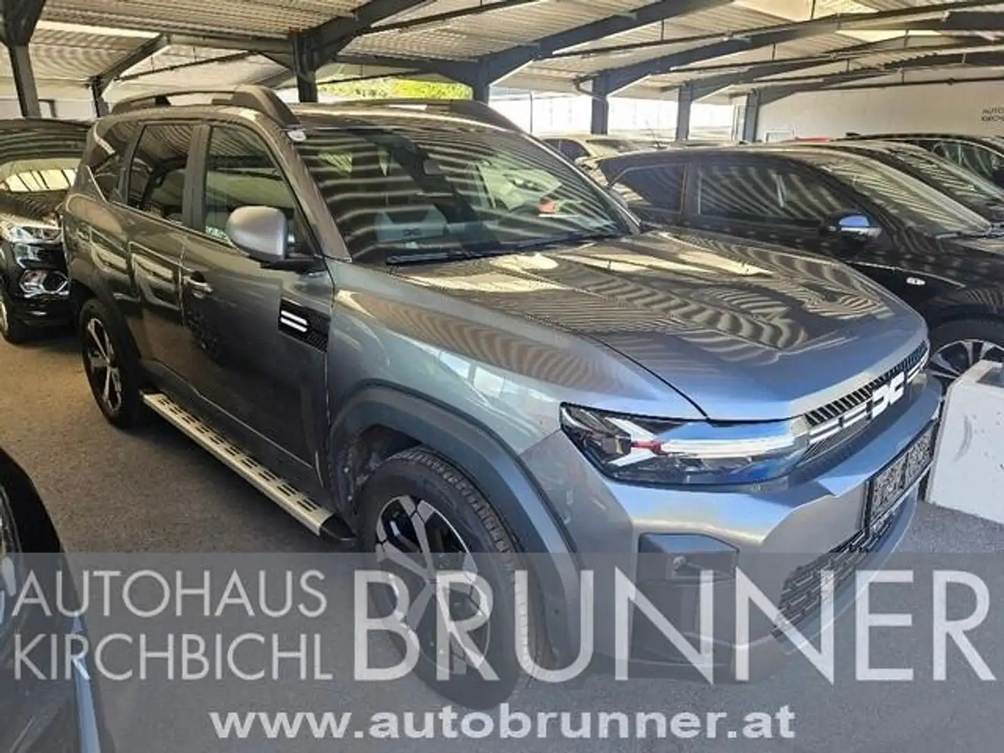 Dacia Bigster Journey TCe mHev 140 Grau - 1