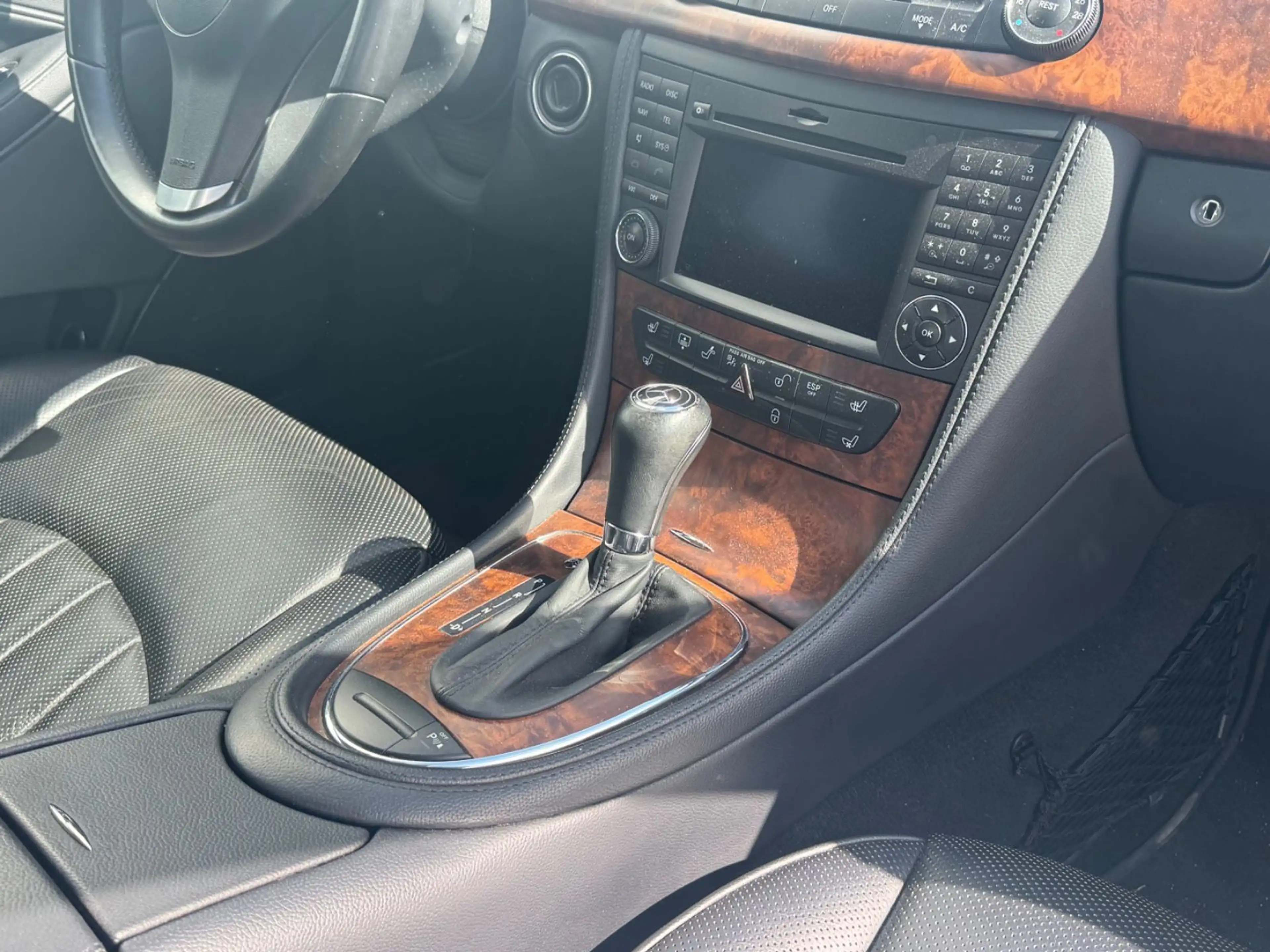 Mercedes-Benz CLS 300 — photo 4