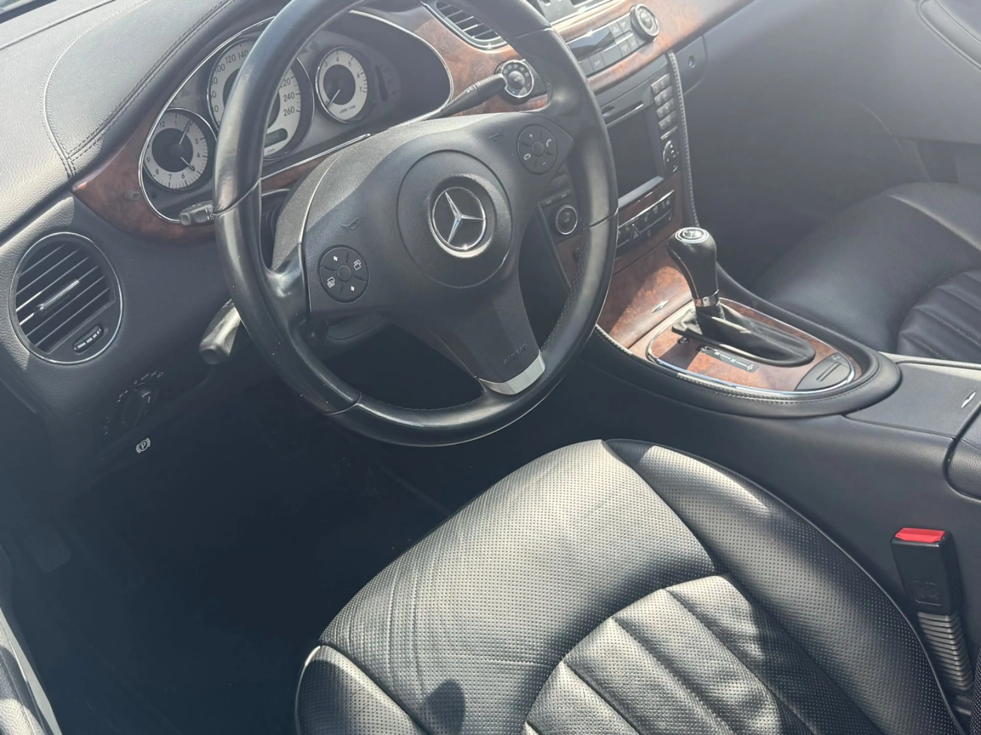 Mercedes-Benz CLS 300 — photo 3