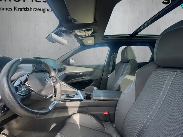 Peugeot 3008 view 9