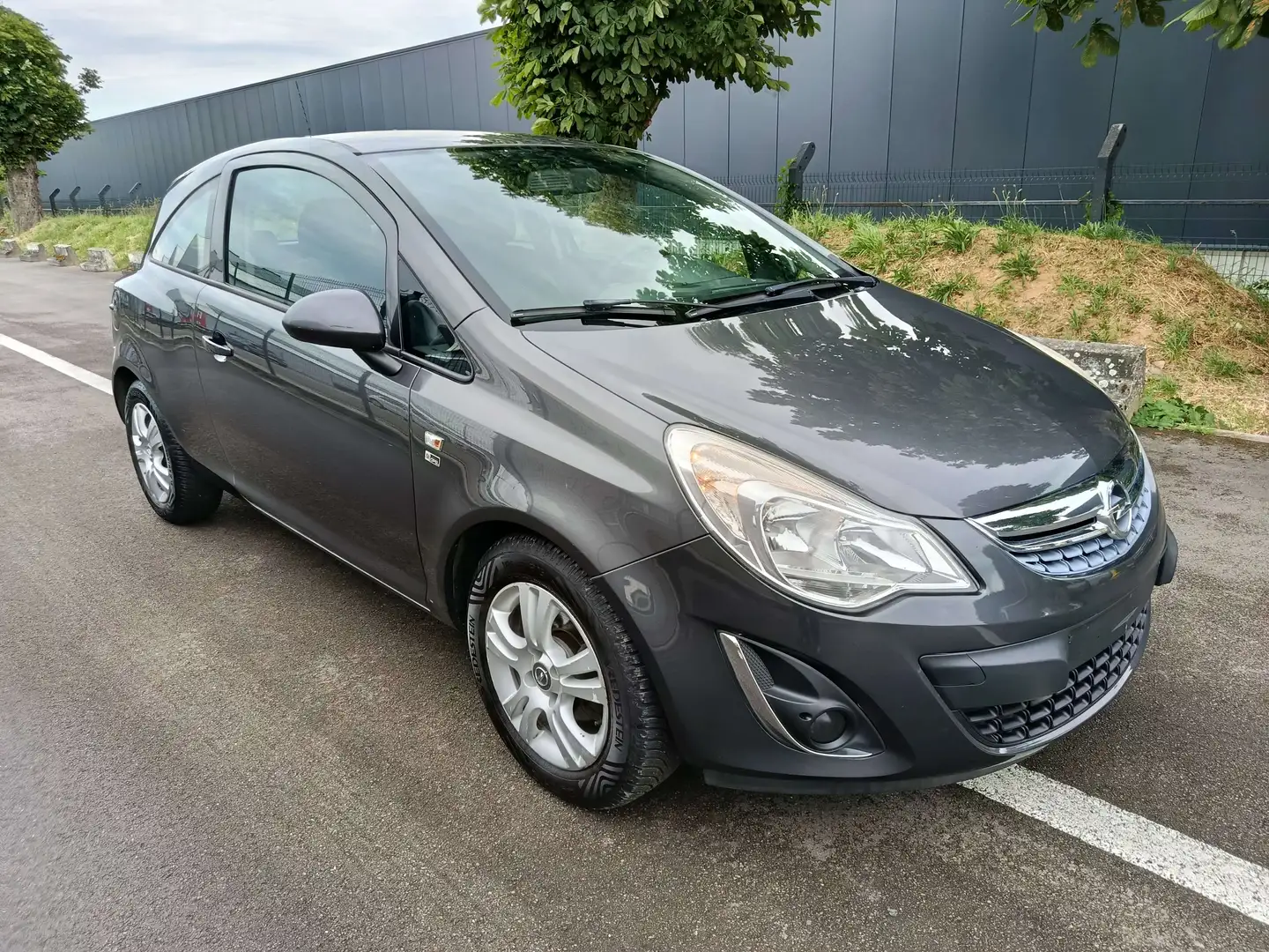 Opel Corsa 1.2i Cosmo Airco eur5 Gris - 2