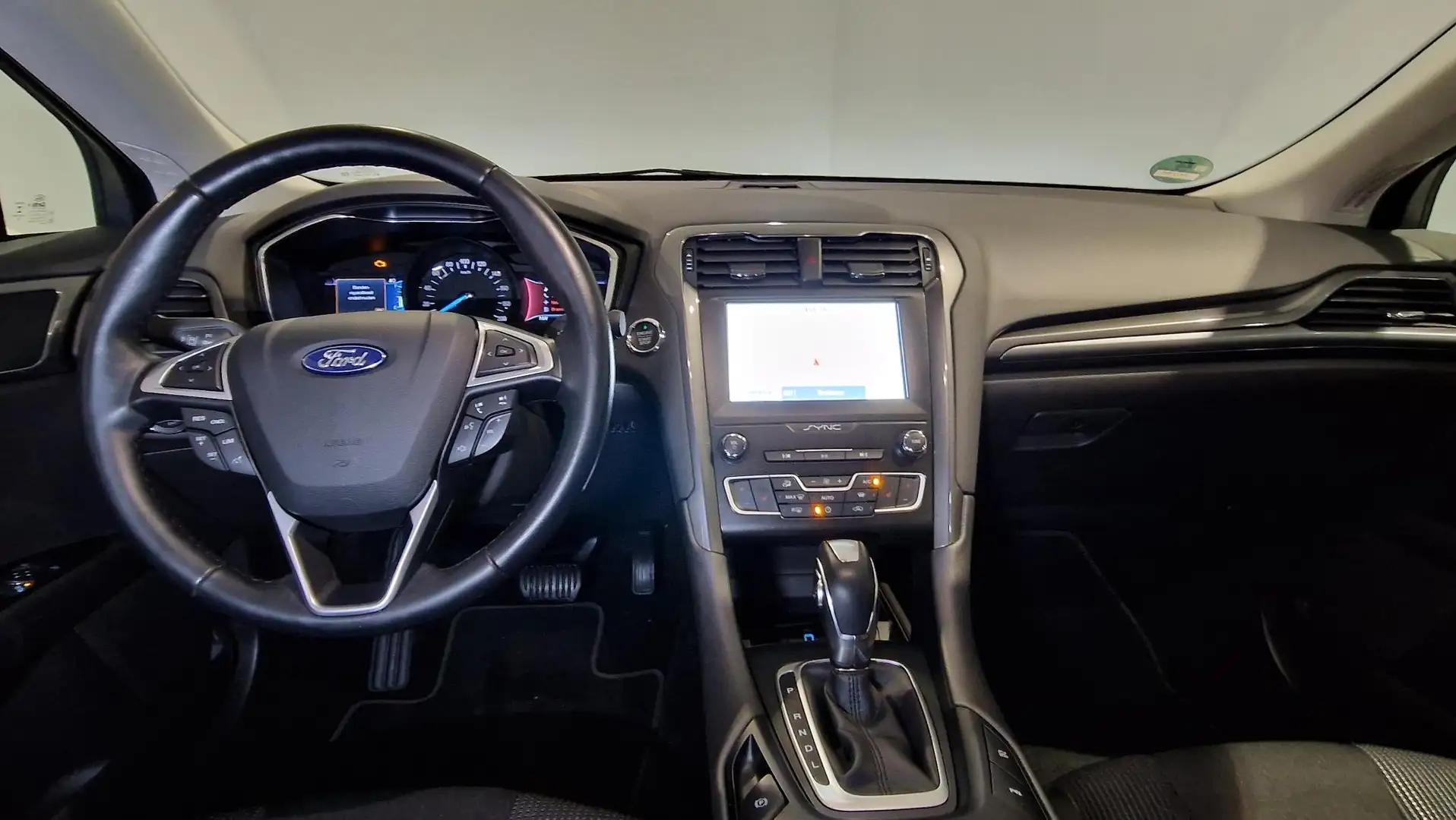 Ford Mondeo 2.0 IVCT HEV Titanium | Navigatie | Stoel verw. | Gris - 2