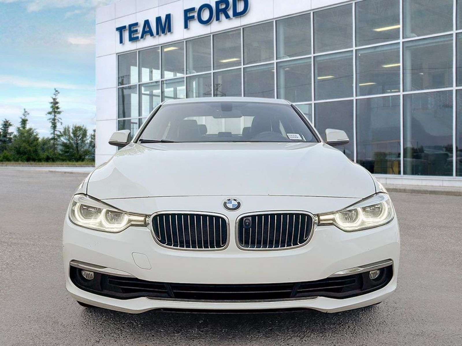 2017 BMW 3 Series 330I XDRIVE, 2.0L I-4 ENG, HEATED FRONT SEATS, DUA — снимка 1