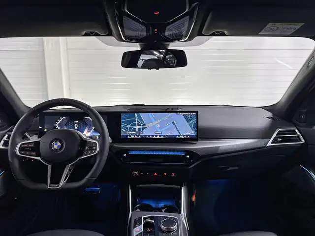 BMW 3 Series view 11