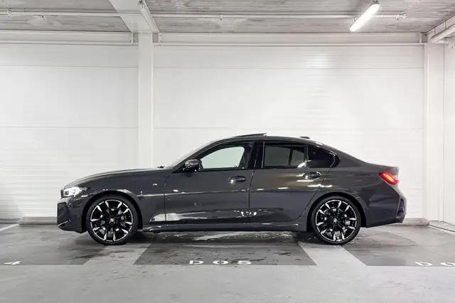 BMW 3 Series view 2