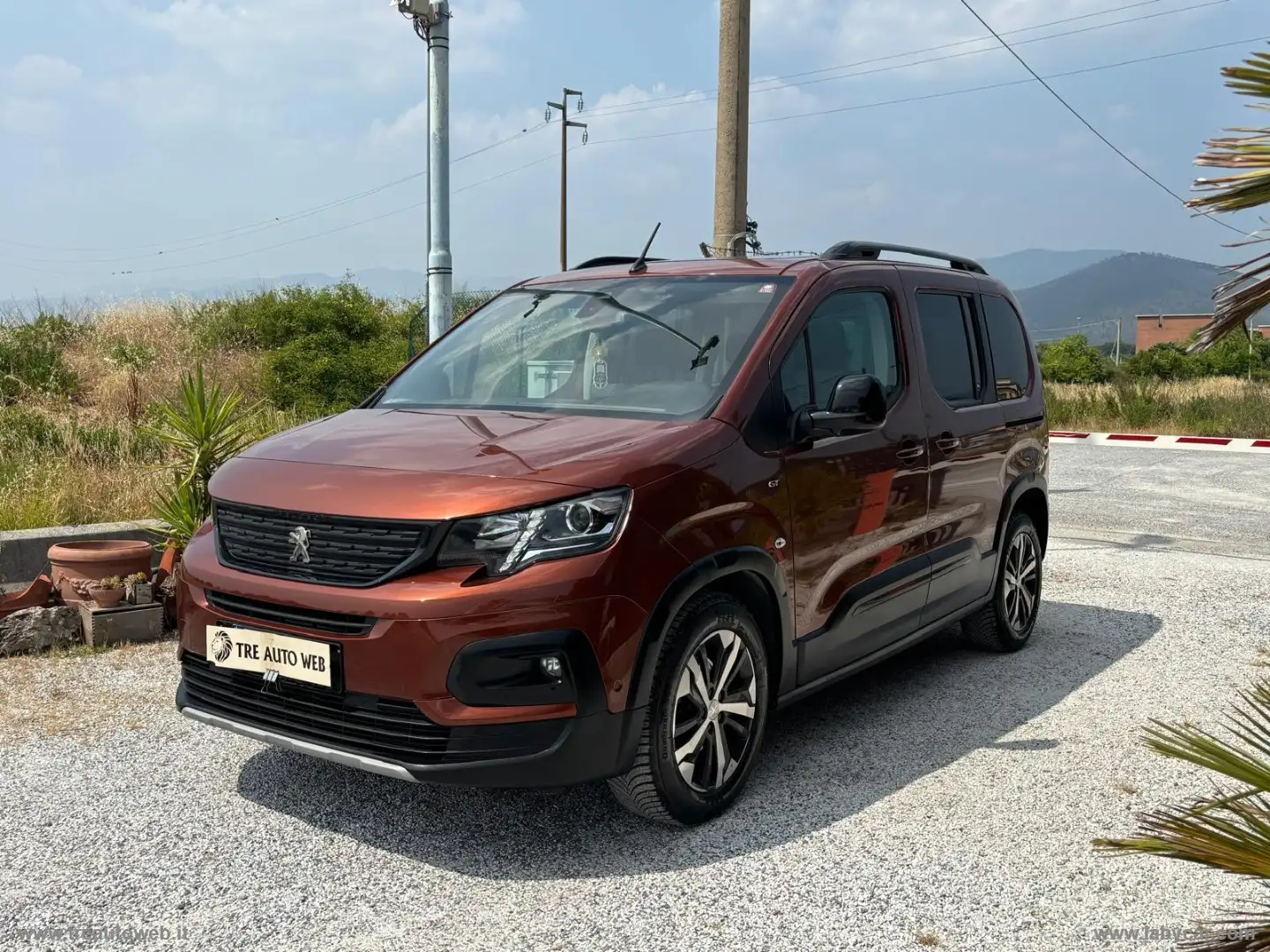 Peugeot Rifter Puretech 130 S&S EAT8 GT Standard Braun - 1