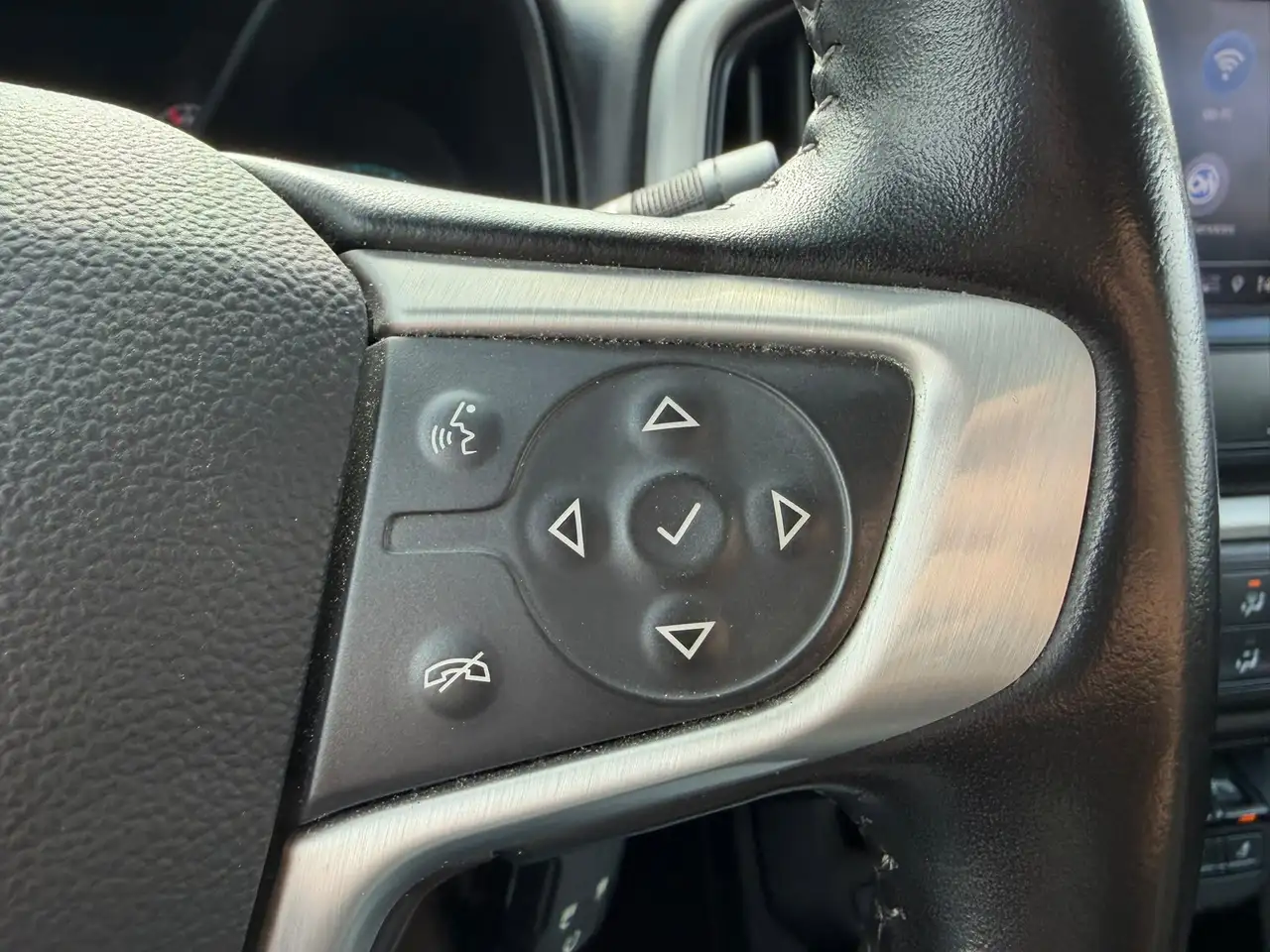 GMC Canyon photo GMC Canyon