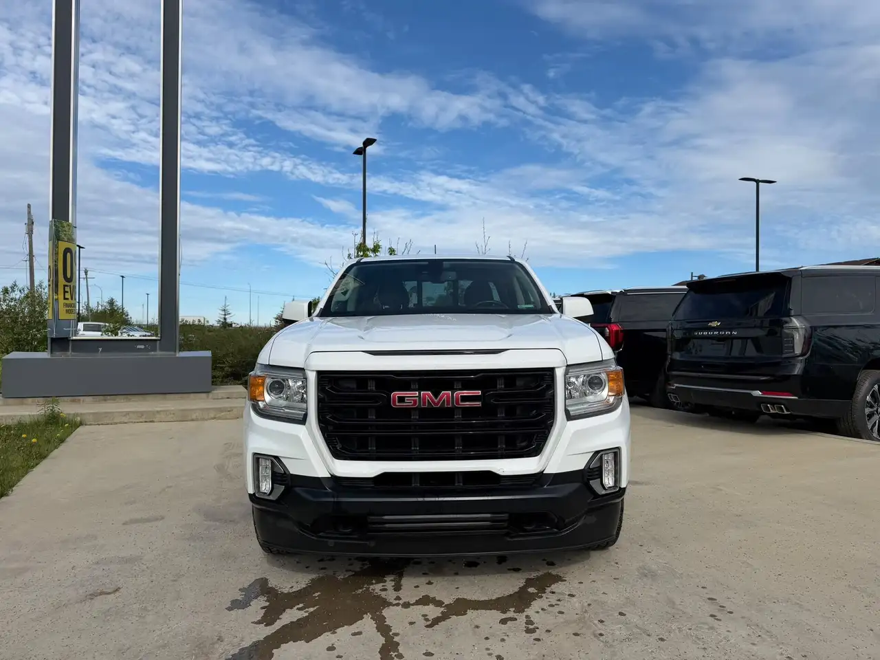 GMC Canyon photo GMC Canyon