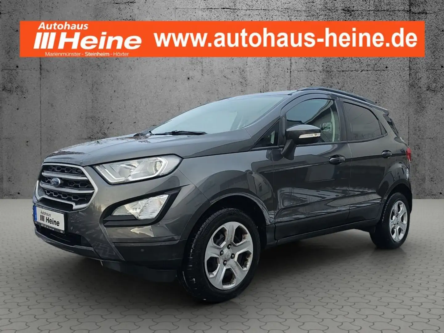 Ford Kuga 1.5 EcoBoost 2x4 ST-Line Schwarz - 1