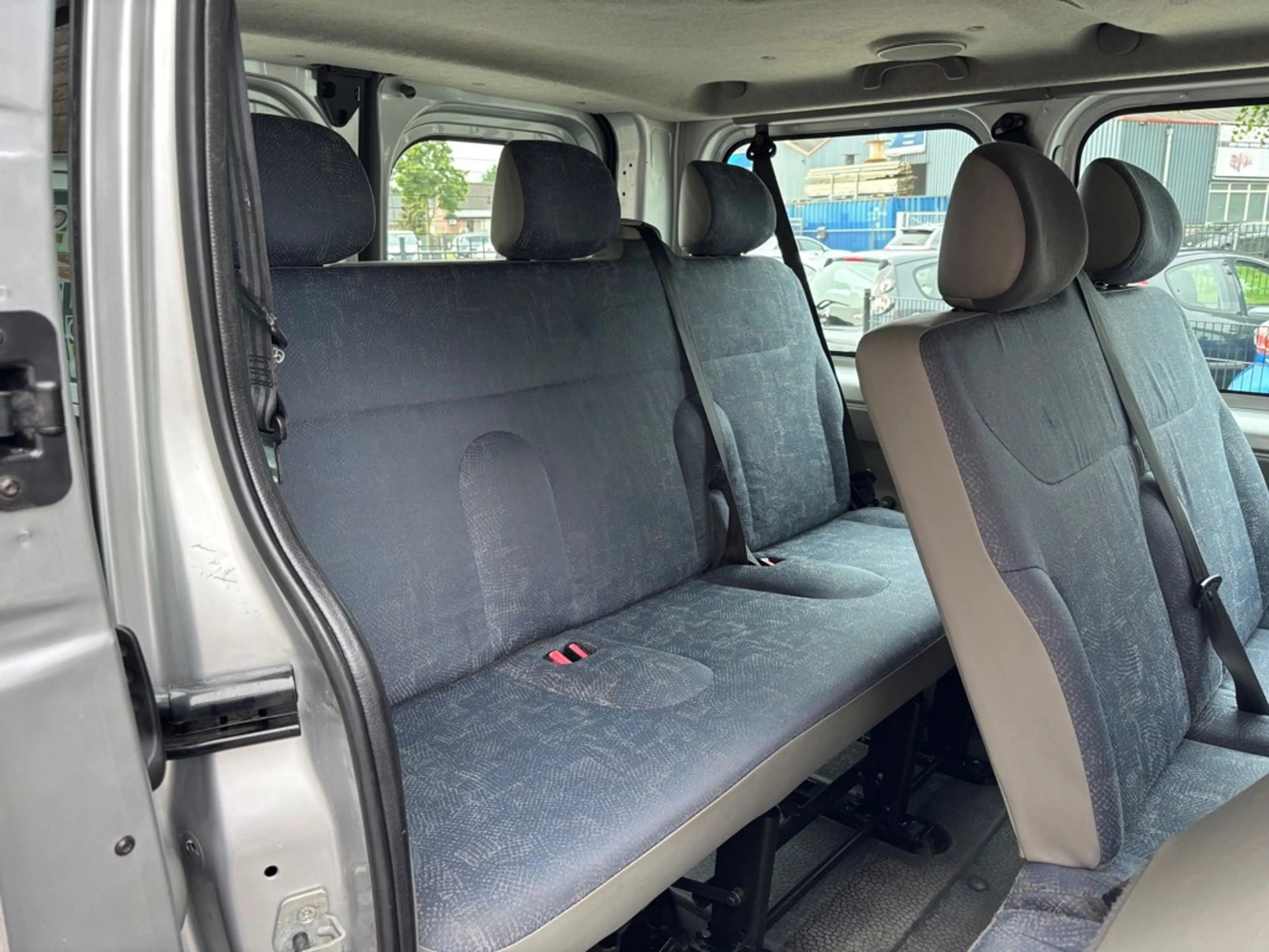 Nissan Primastar Minibus 9 PERSOONS — photo 10