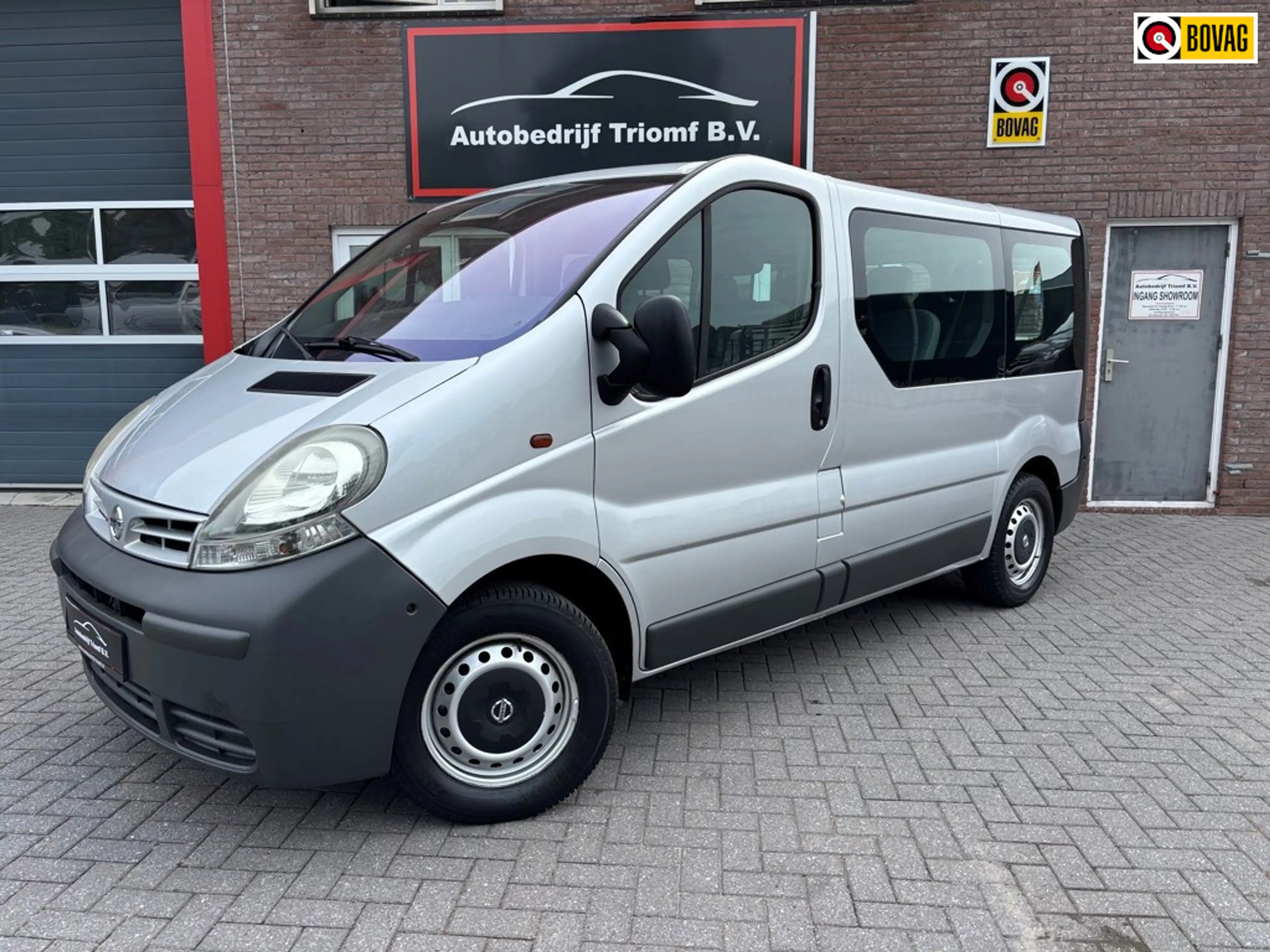 Nissan Primastar Minibus 9 PERSOONS