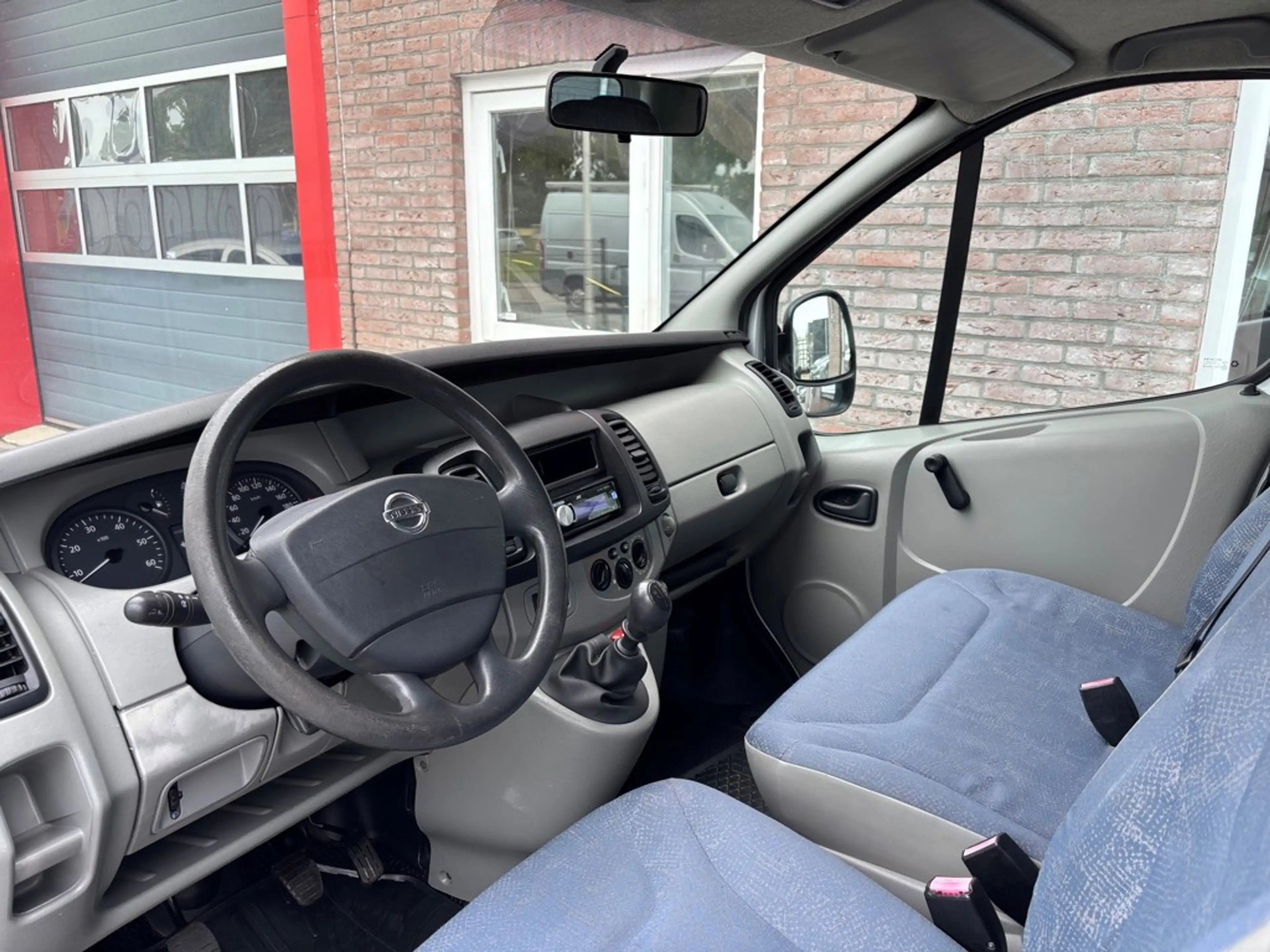 Nissan Primastar Minibus 9 PERSOONS — photo 7