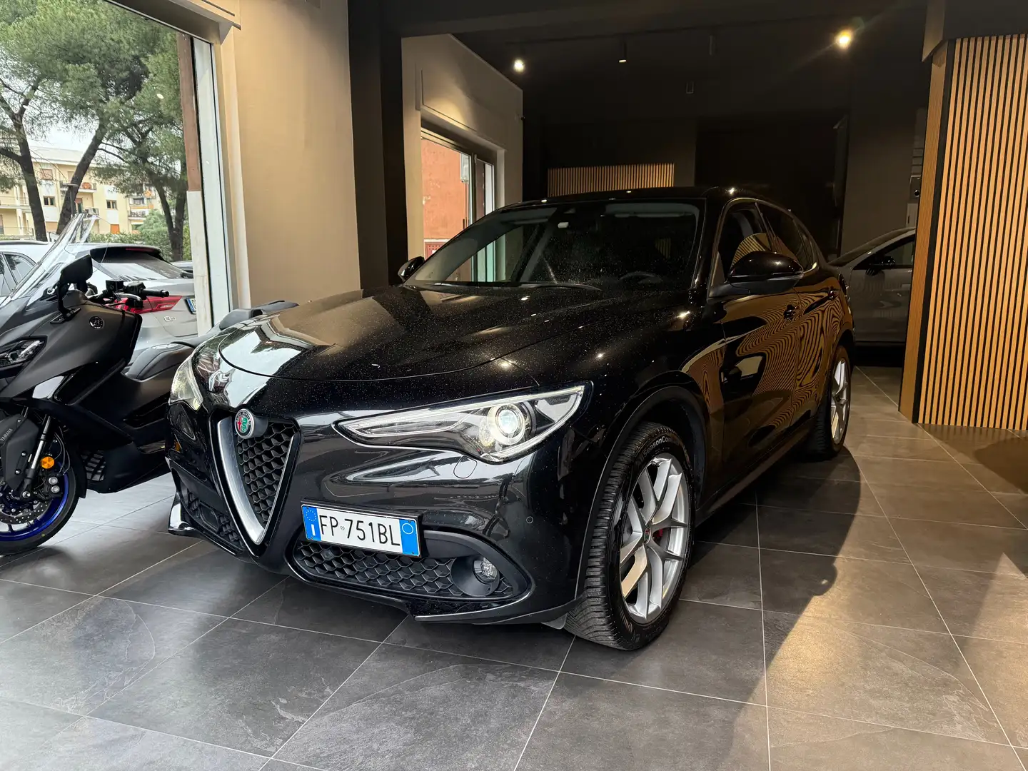 Alfa Romeo Stelvio Stelvio 2.2 t Executive Q4 210cv auto Nero - 1