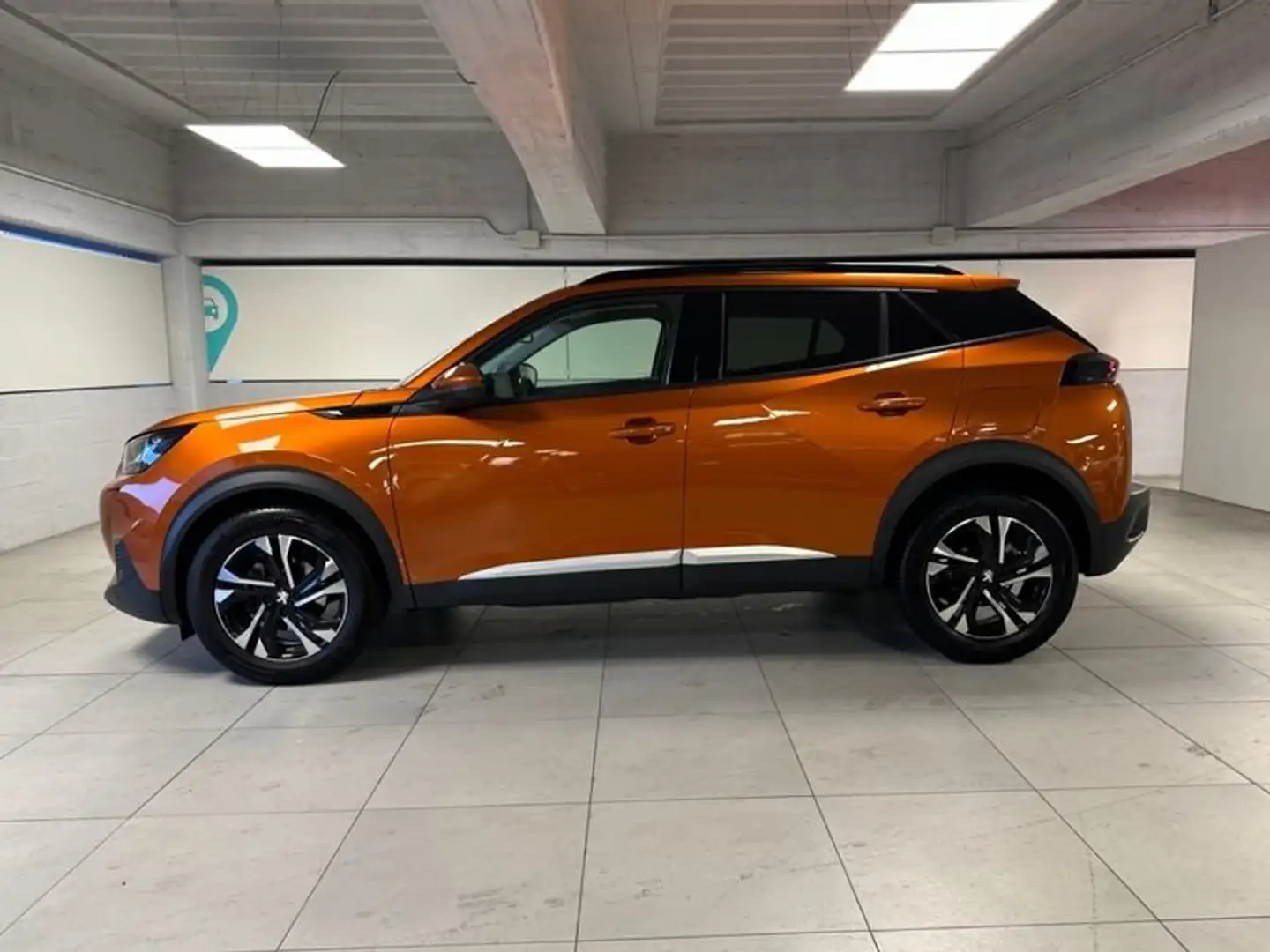 Peugeot 2008 BlueHDi 100 Allure S/S Orange - 2