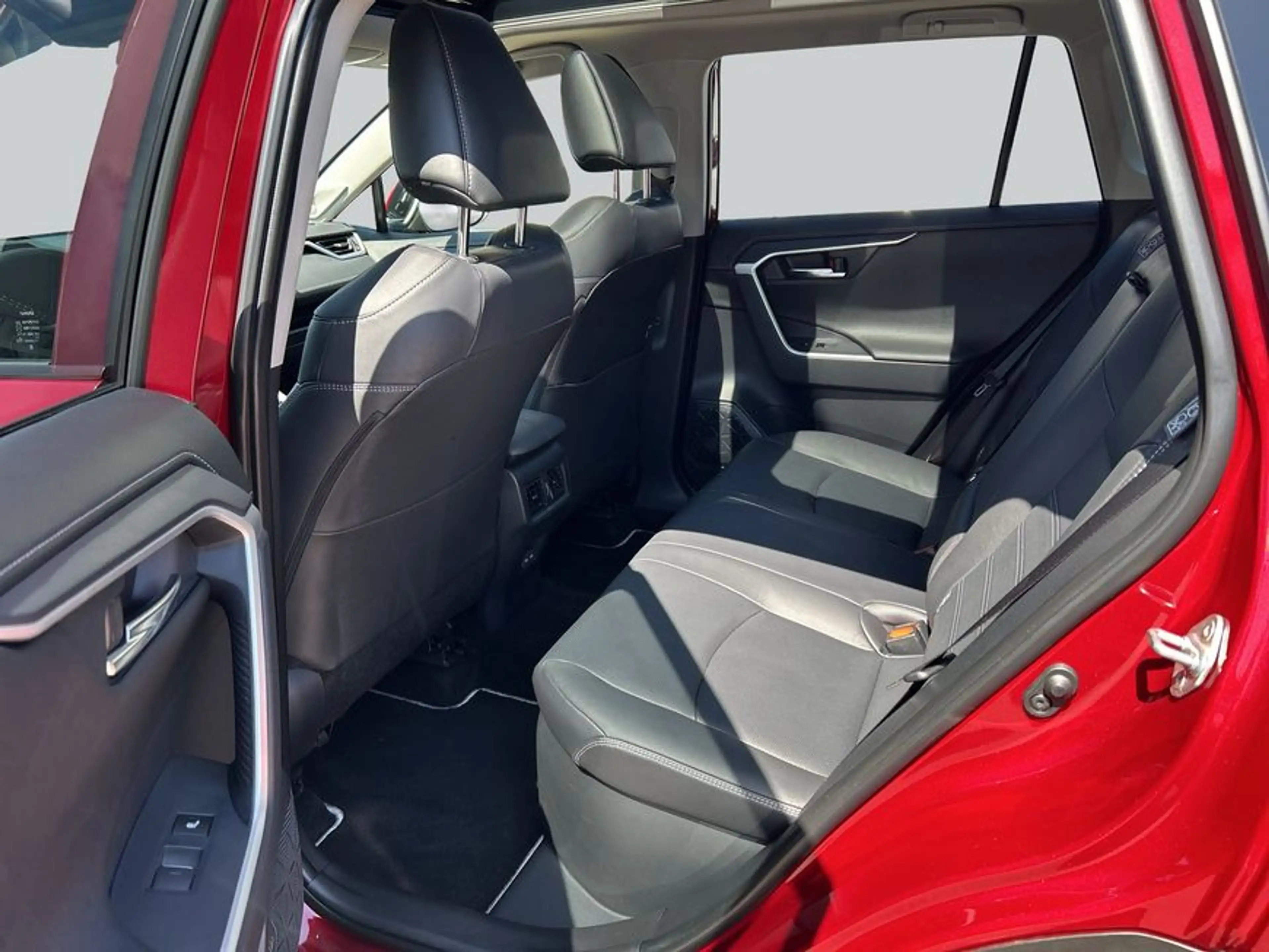 Toyota RAV 4 2.5 4x4 Hybrid — photo 11