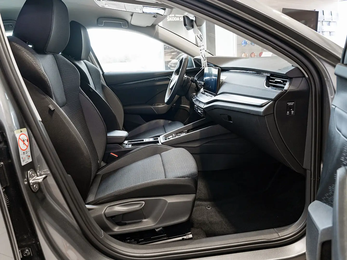 Skoda Octavia Combi 2.0 TDI PDC SHZ KAMERA LED Grau - 2