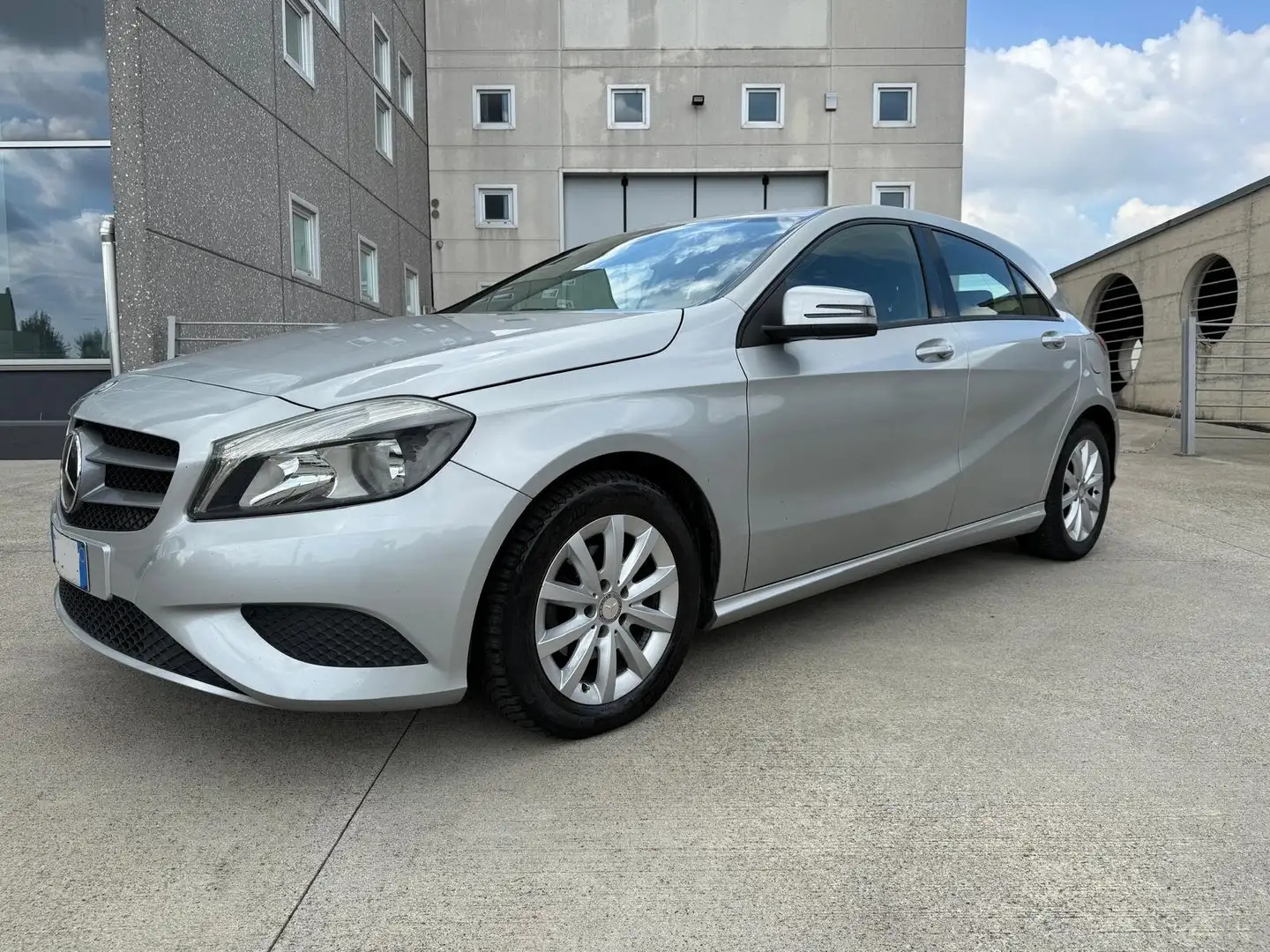 Mercedes-Benz A 160 Classe A - W176 cdi Premium Argent - 1