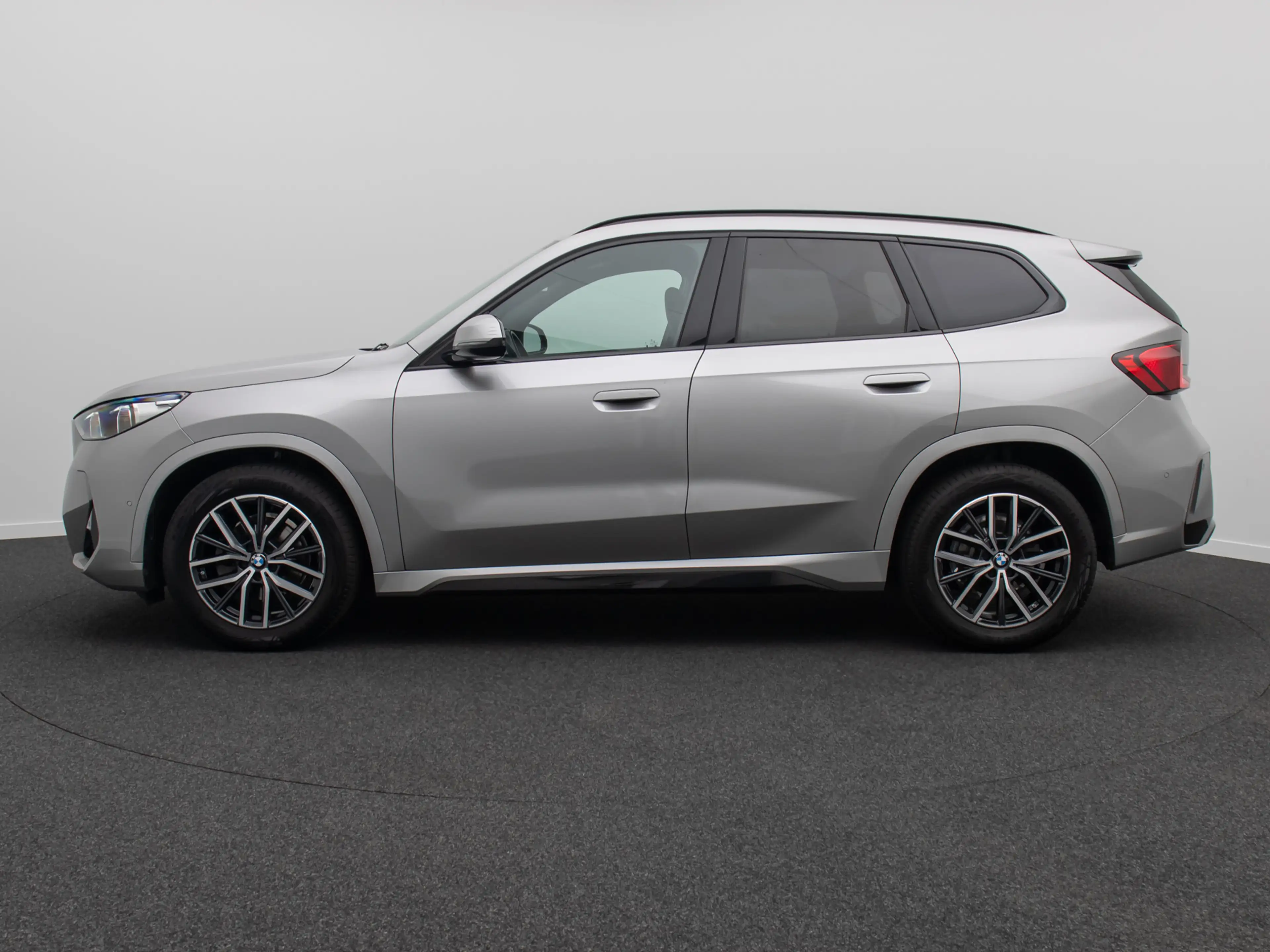 BMW X1 M Sport Panorama Kamera DAB Komfort — photo 11