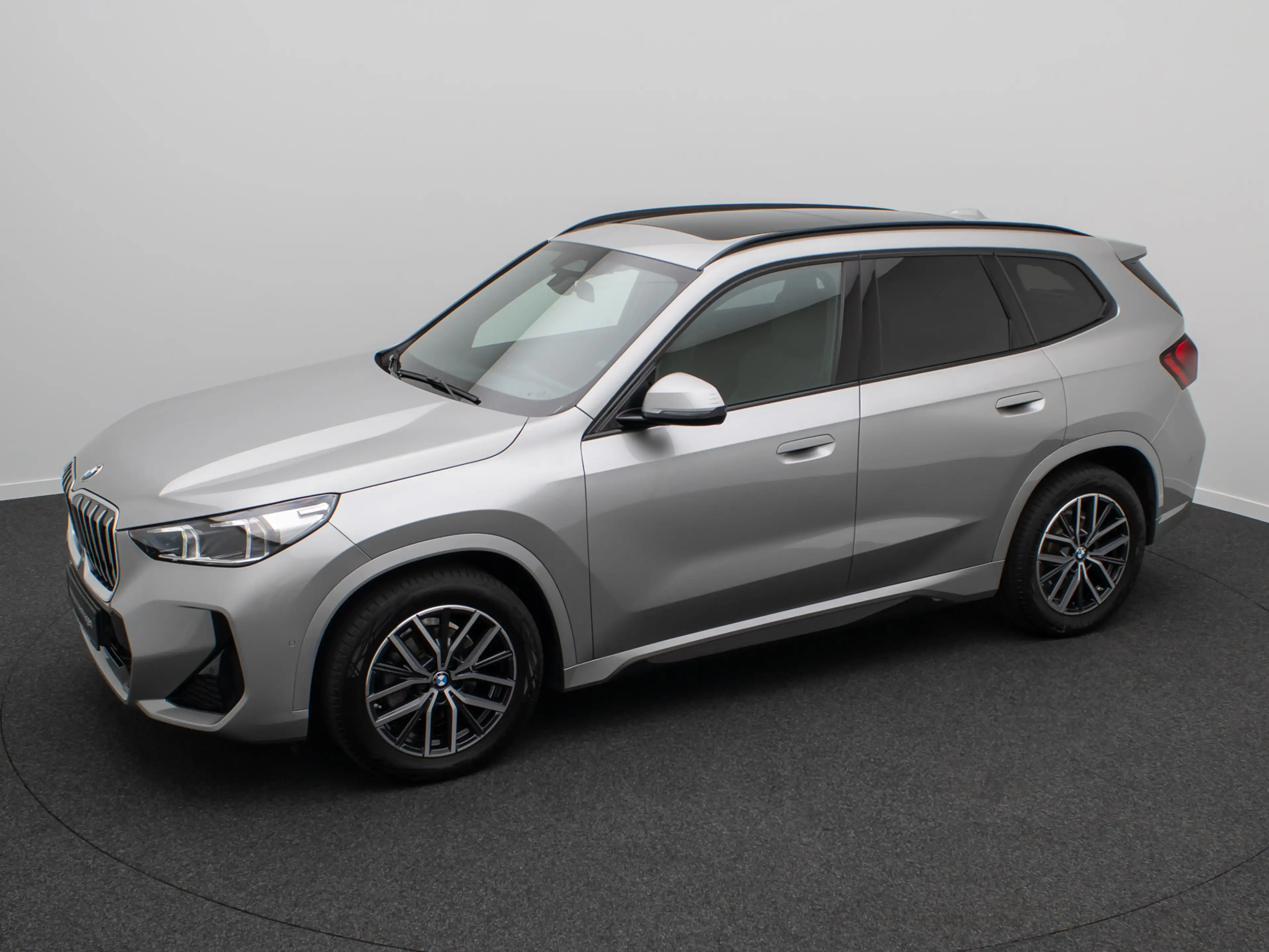 BMW X1 M Sport Panorama Kamera DAB Komfort — photo 12