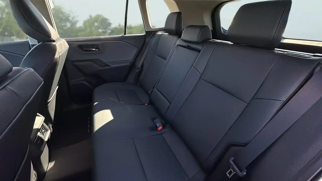 Toyota RAV 4 снимка Toyota RAV 4