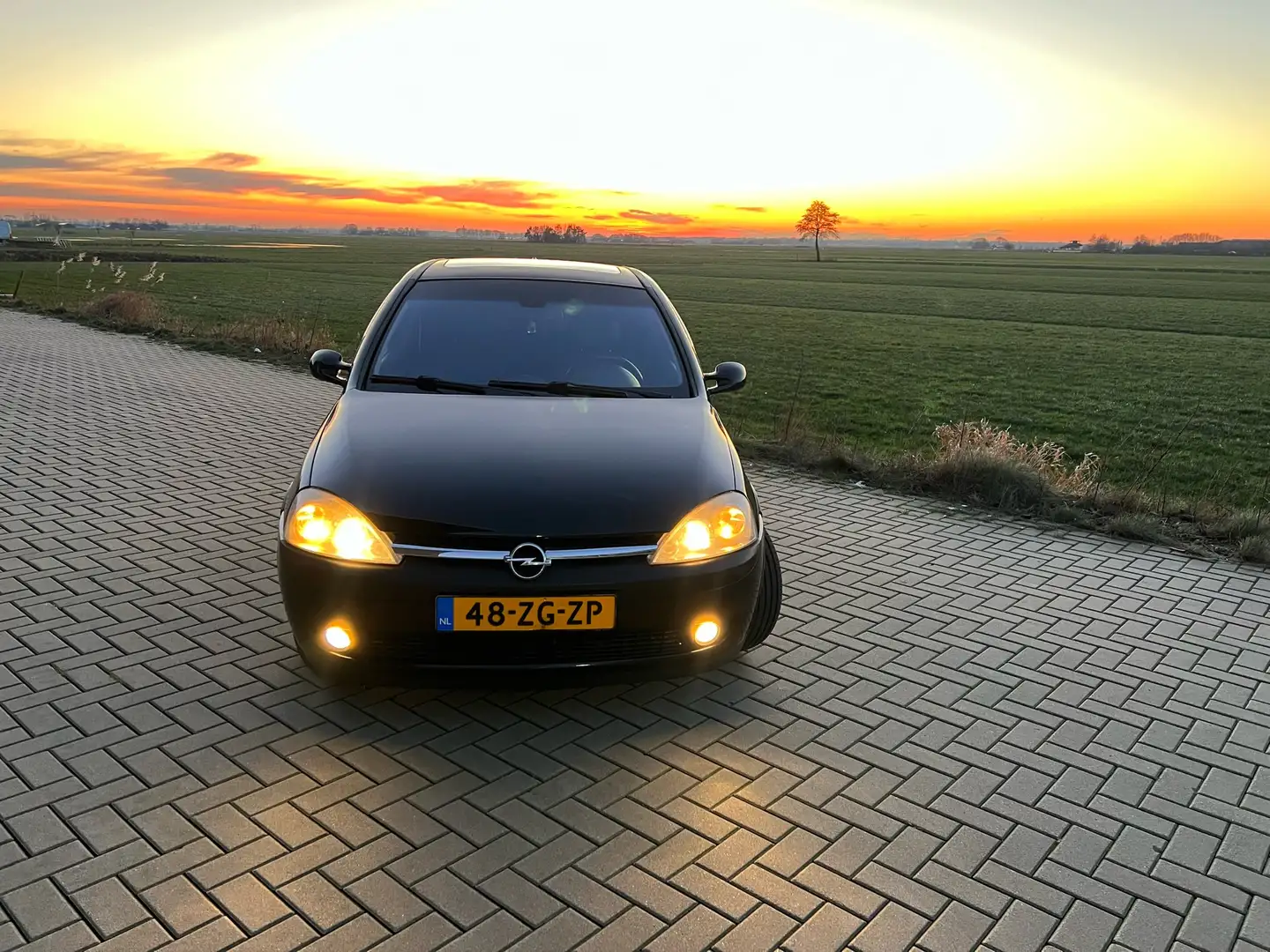 Opel Corsa 1.8 Corsa GSI Uniek! Černá - 2