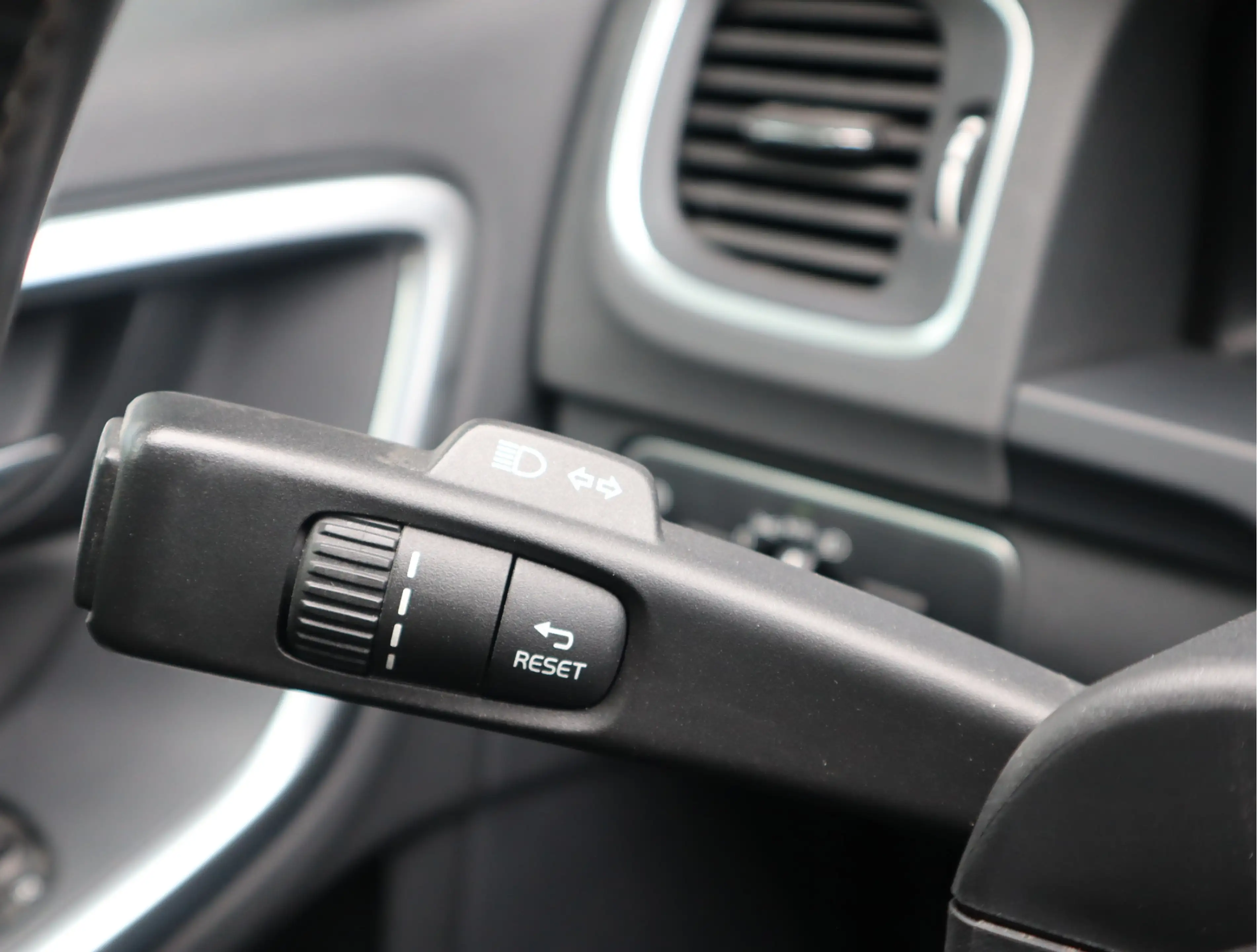 Volvo S60 2.0 T3 Nordic+ Navi / Afn Trekh / Elekramen / Crui — photo 36