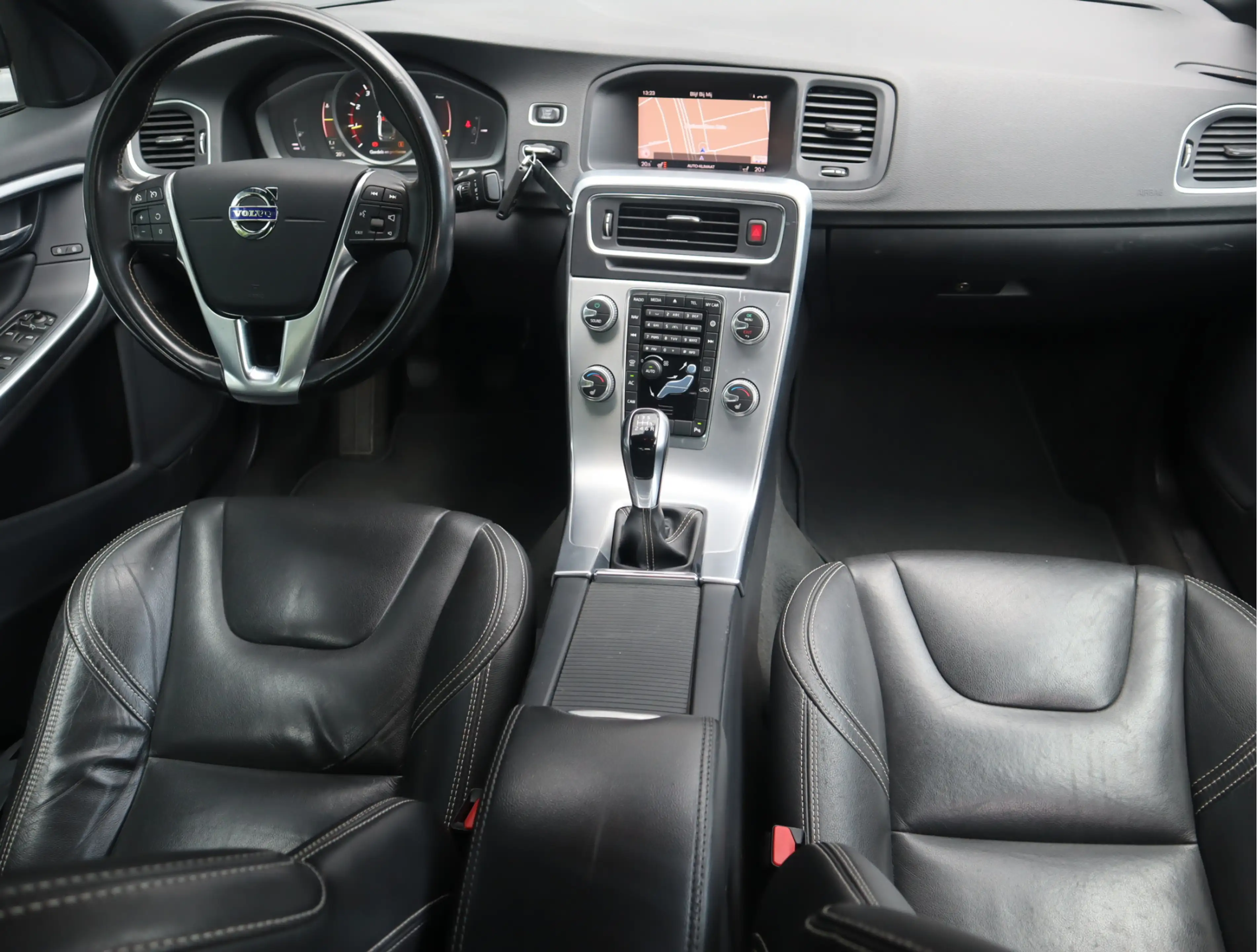 Volvo S60 2.0 T3 Nordic+ Navi / Afn Trekh / Elekramen / Crui — photo 3