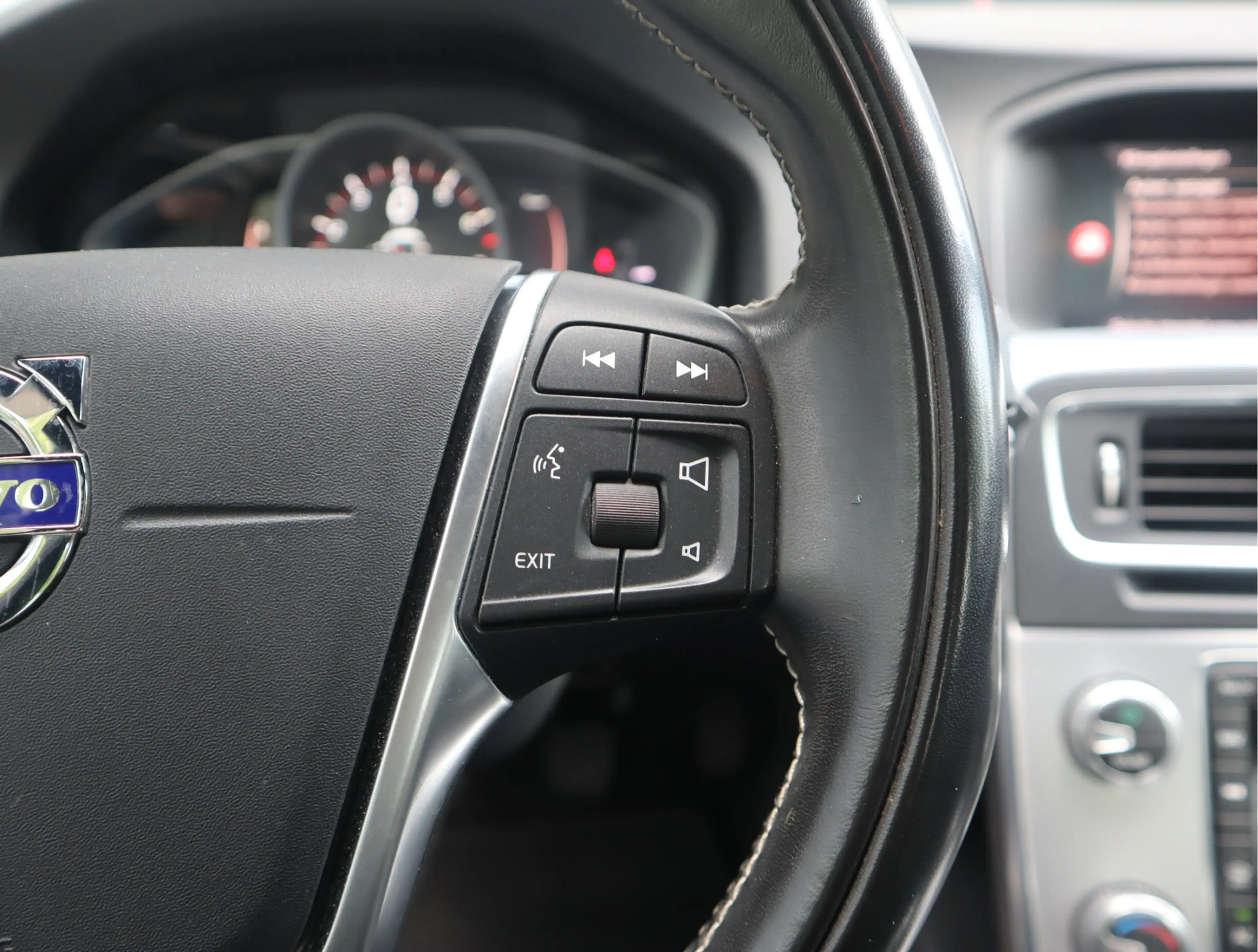 Volvo S60 2.0 T3 Nordic+ Navi / Afn Trekh / Elekramen / Crui — photo 42