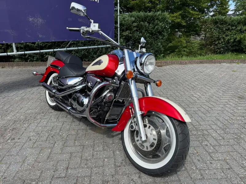 Suzuki Intruder 1500 - foto 2
