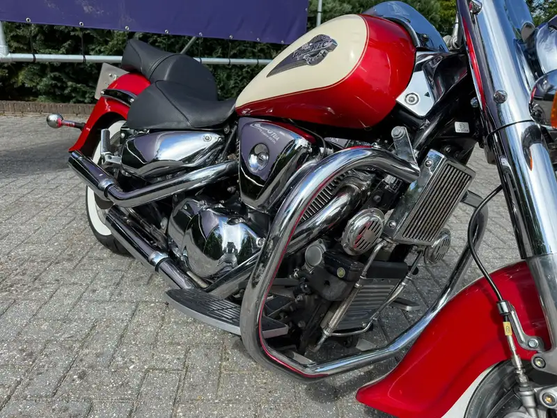 Suzuki Intruder 1500 - foto 8